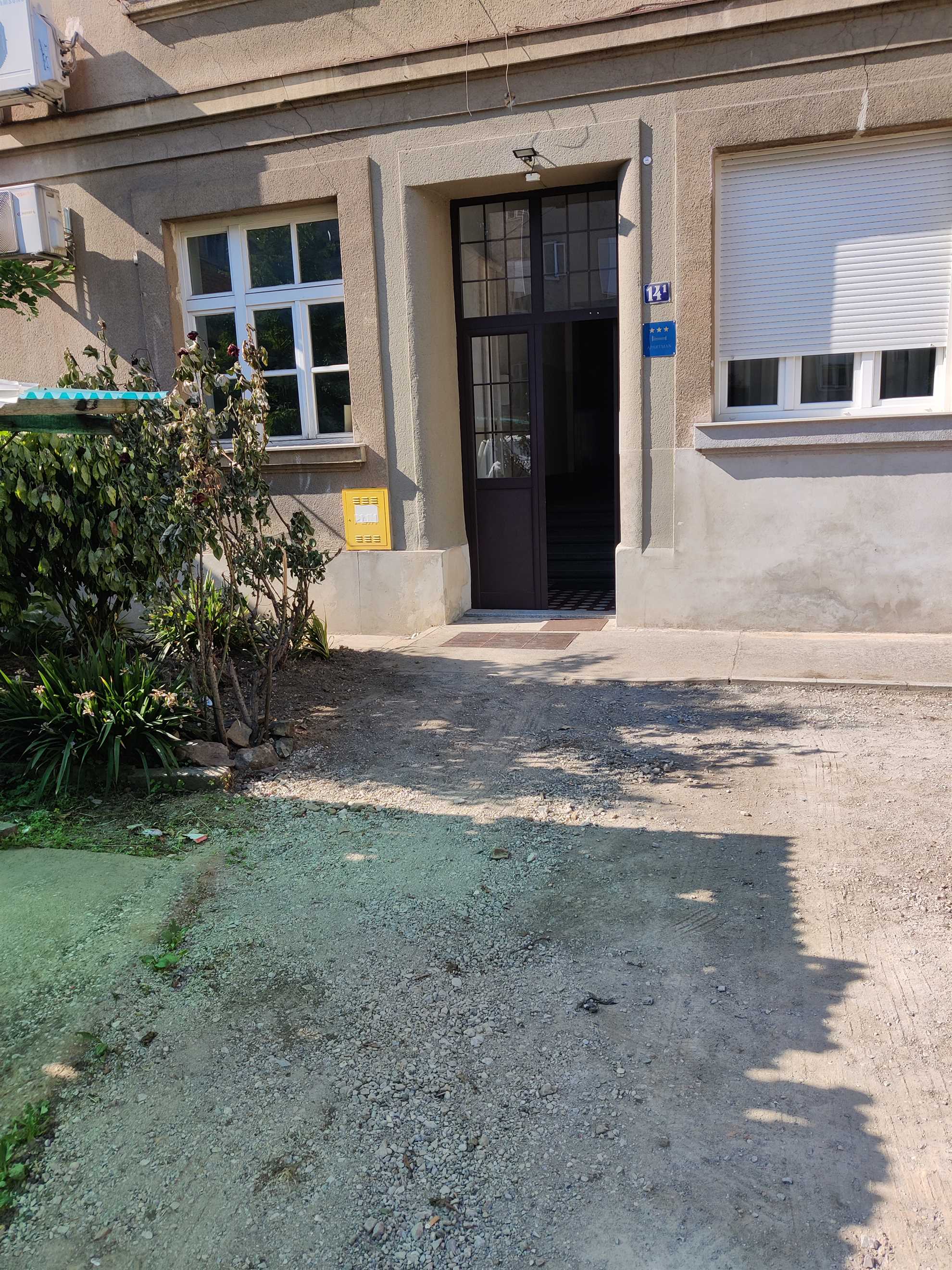 Villa Ston u prekrasnom smještaju