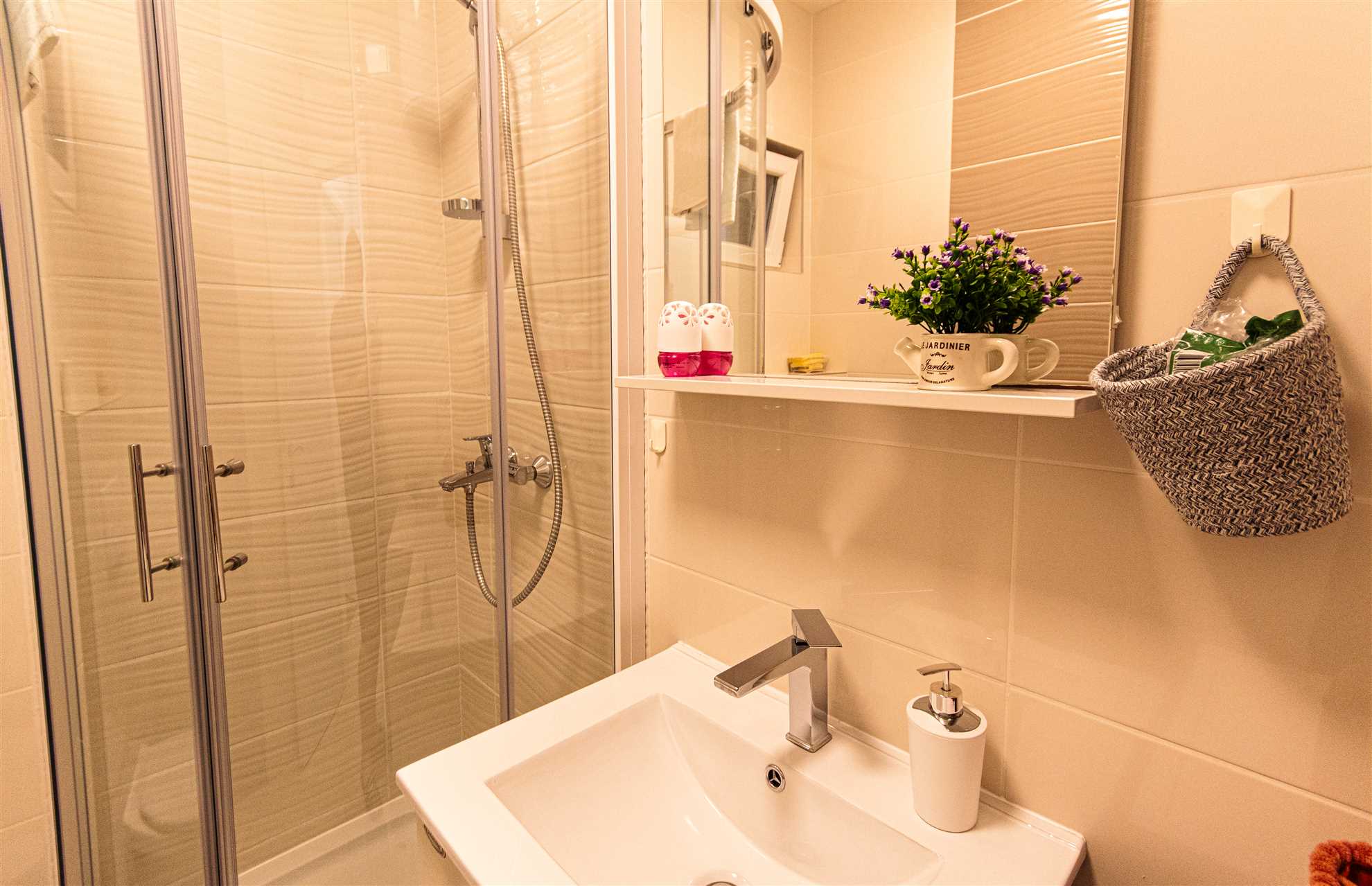 Elegantan apartman Marta, privatni vrt i roštilj, privatni parking