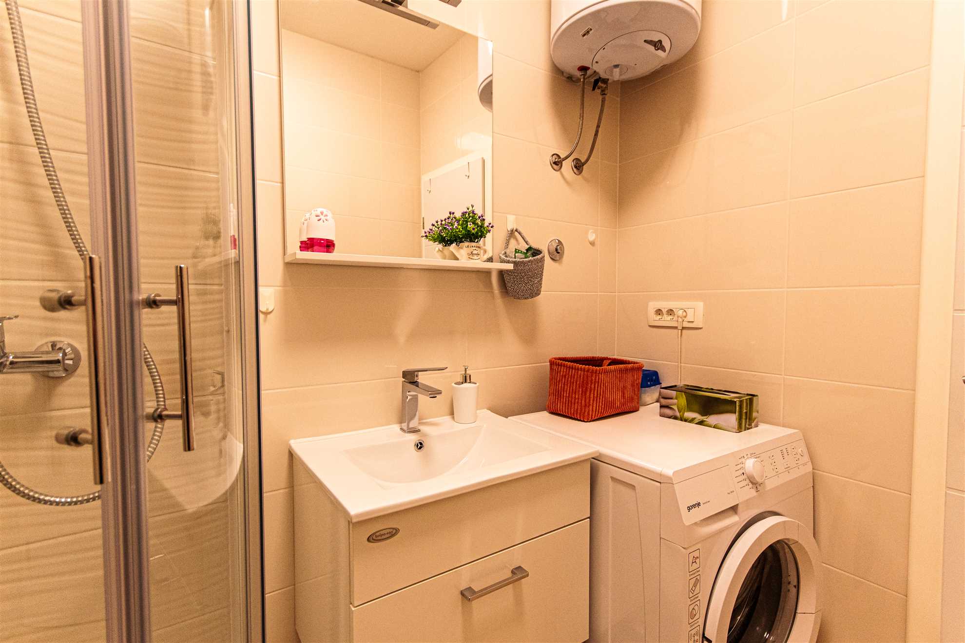 Elegantan apartman Marta, privatni vrt i roštilj, privatni parking