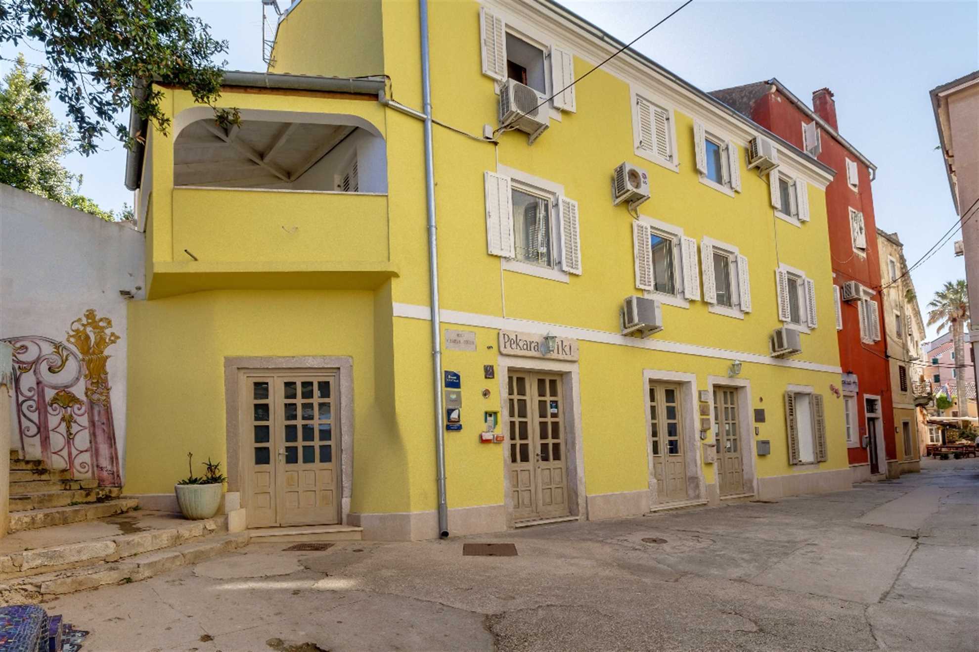 Ugodno utočište s 2 spavaće sobe, savršeno za četvero