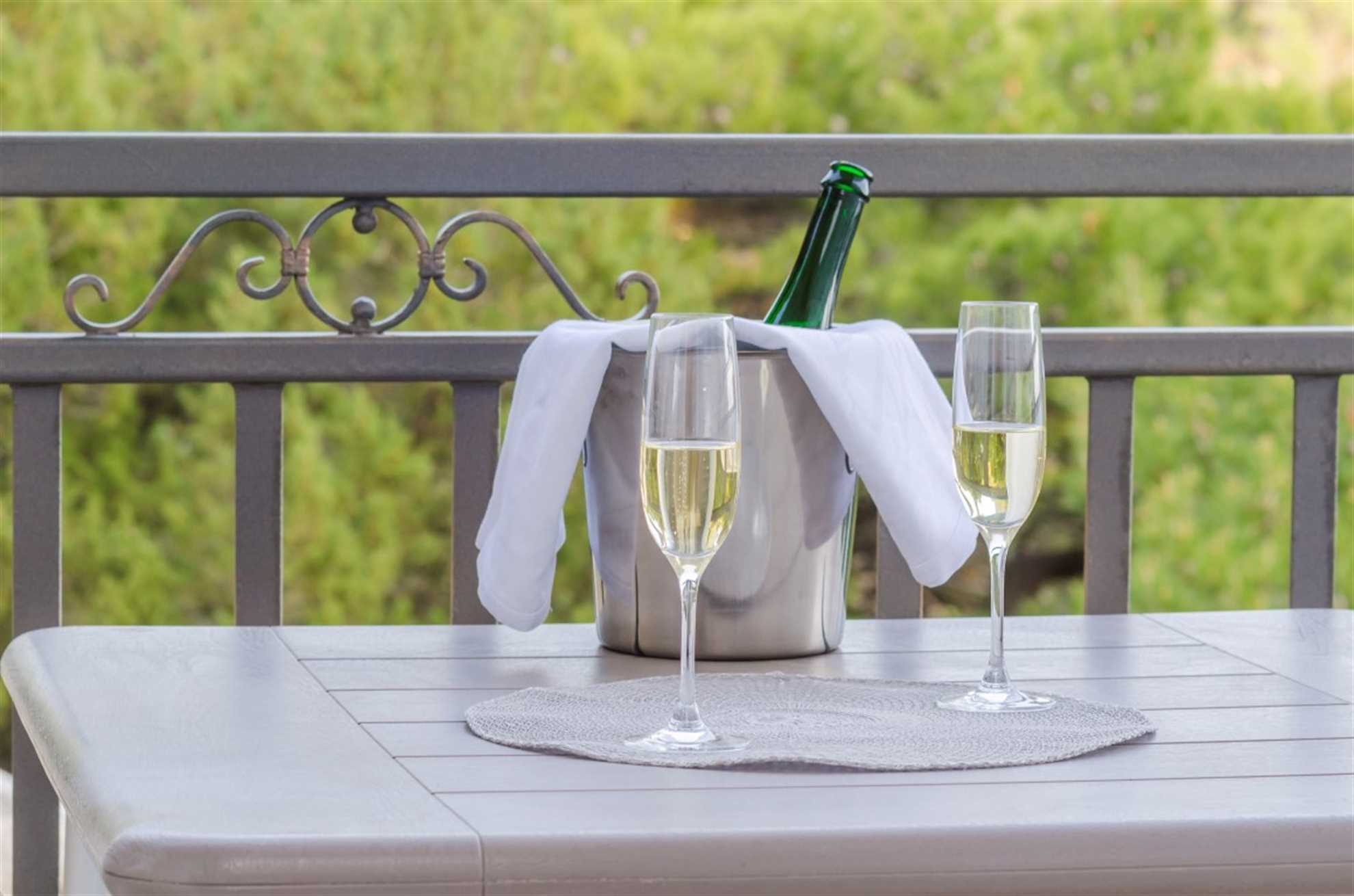 Superior studio balcony,sea view - GARDEN SECRET