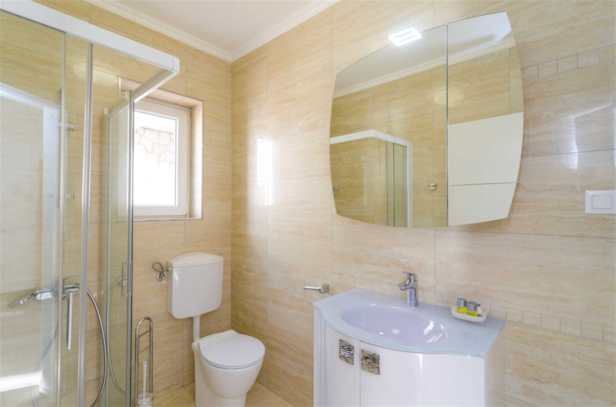 DELUXE STUDIO - TOUCH OF INFINITY