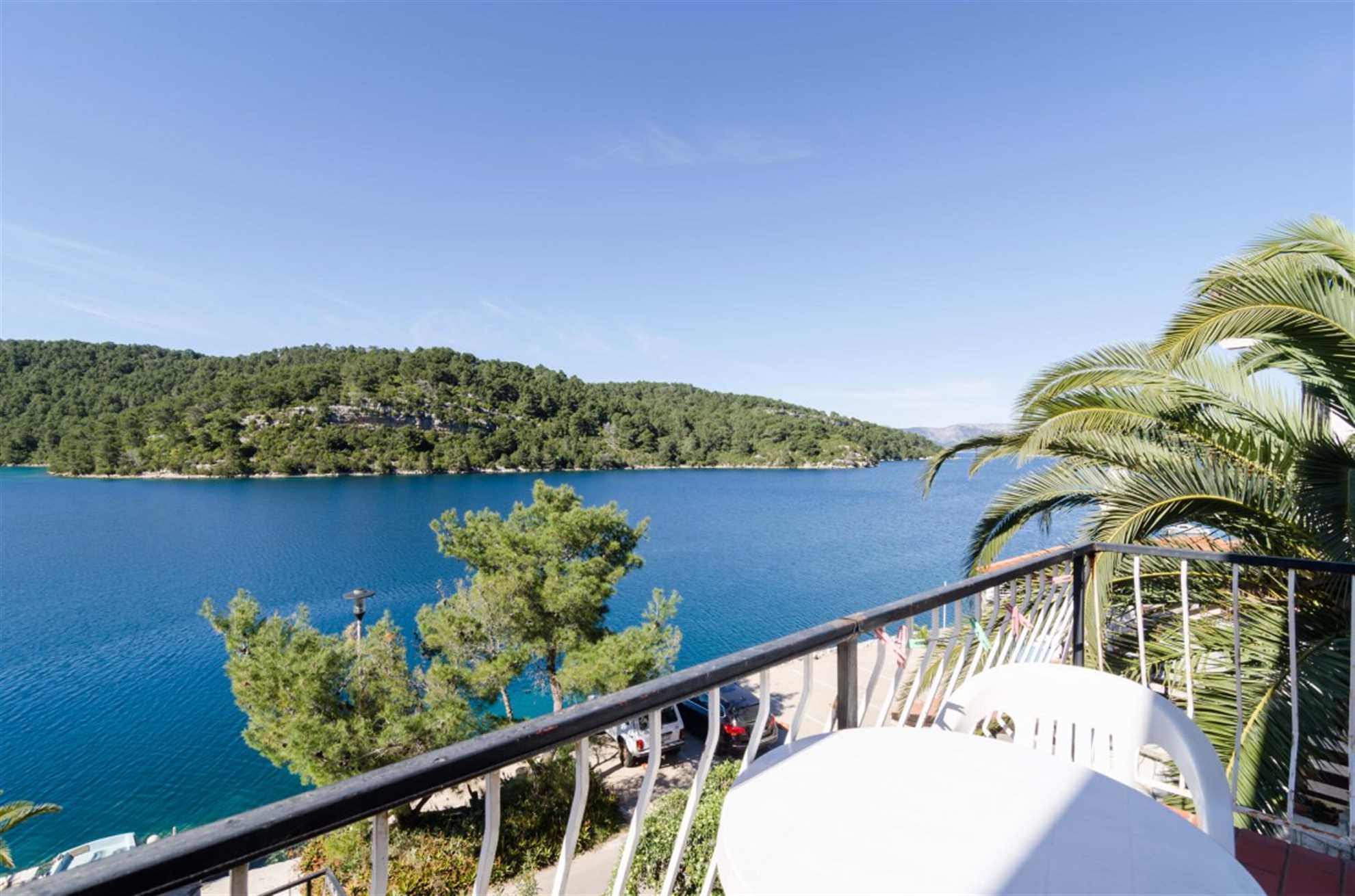 Soba Odyssey Mljet s balkonom i pogledom na more