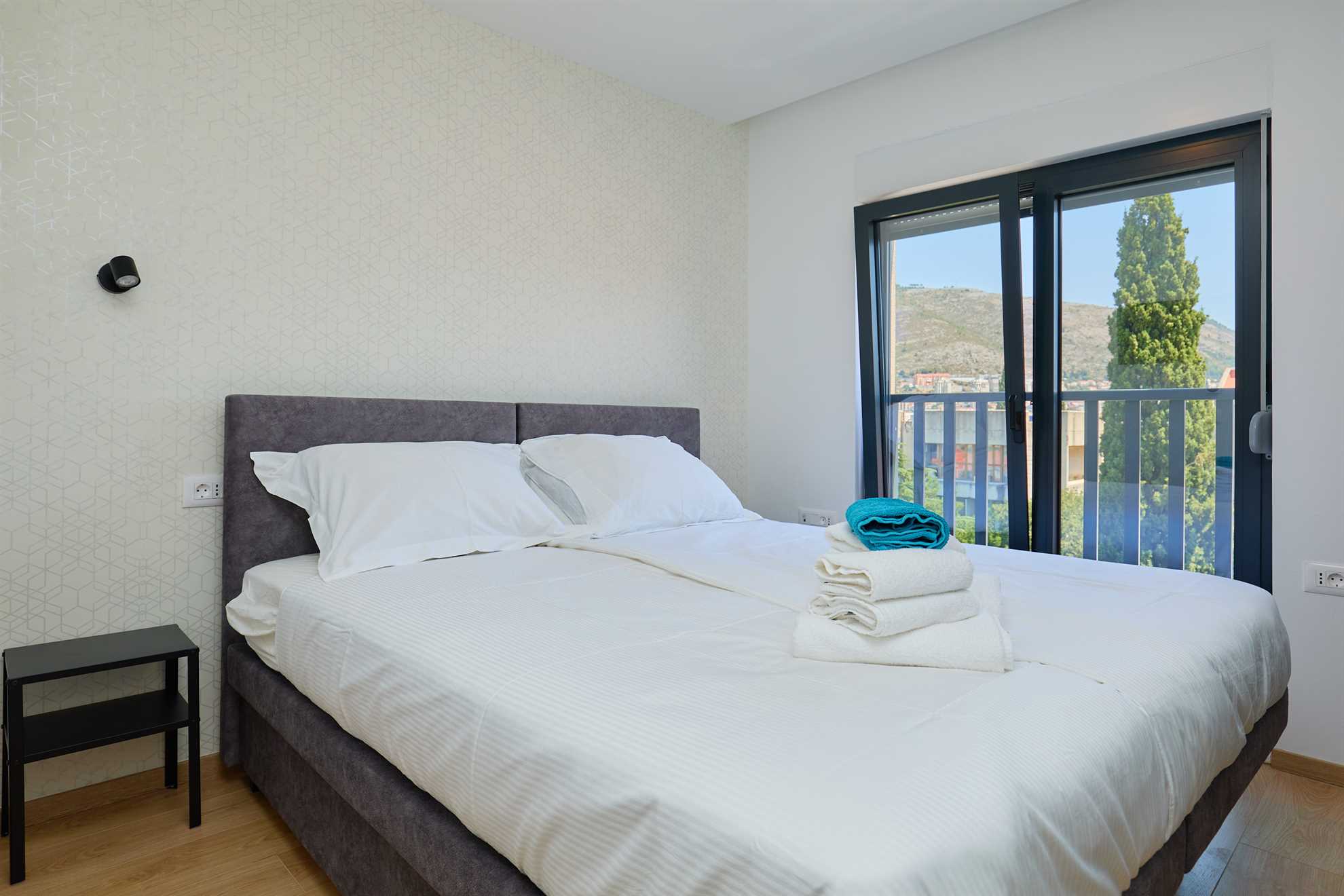 R5 Standard double or twin room DOMINIUM CITY SUITES