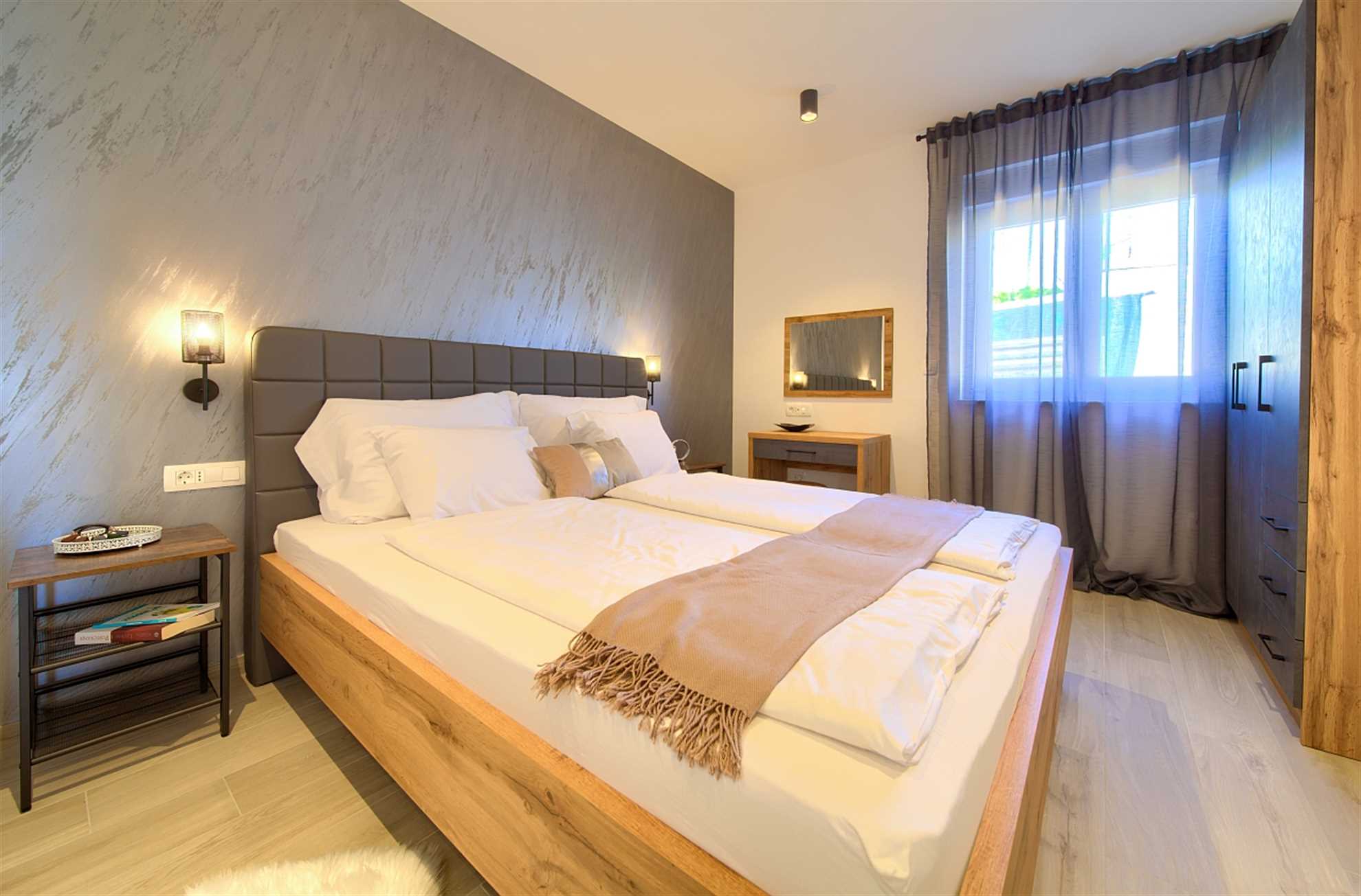 Apartman Timmy s privatnim bazenom i pogledom na more