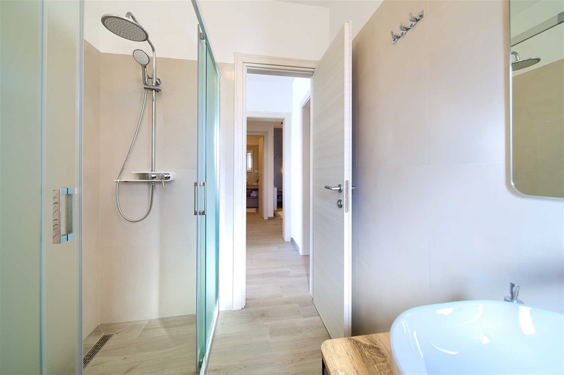 Apartman Timmy s privatnim bazenom i pogledom na more