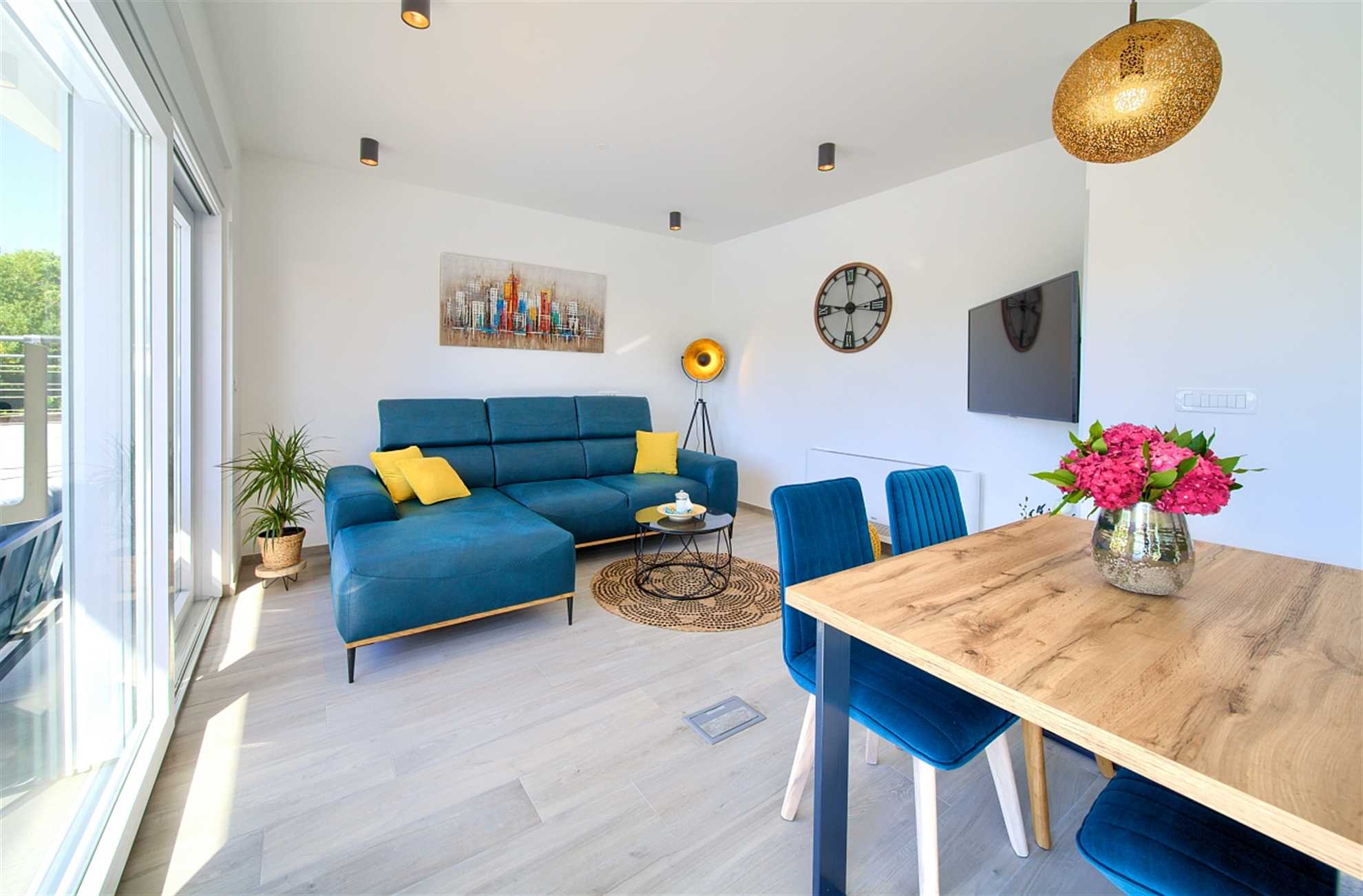 Apartman Timmy s privatnim bazenom i pogledom na more