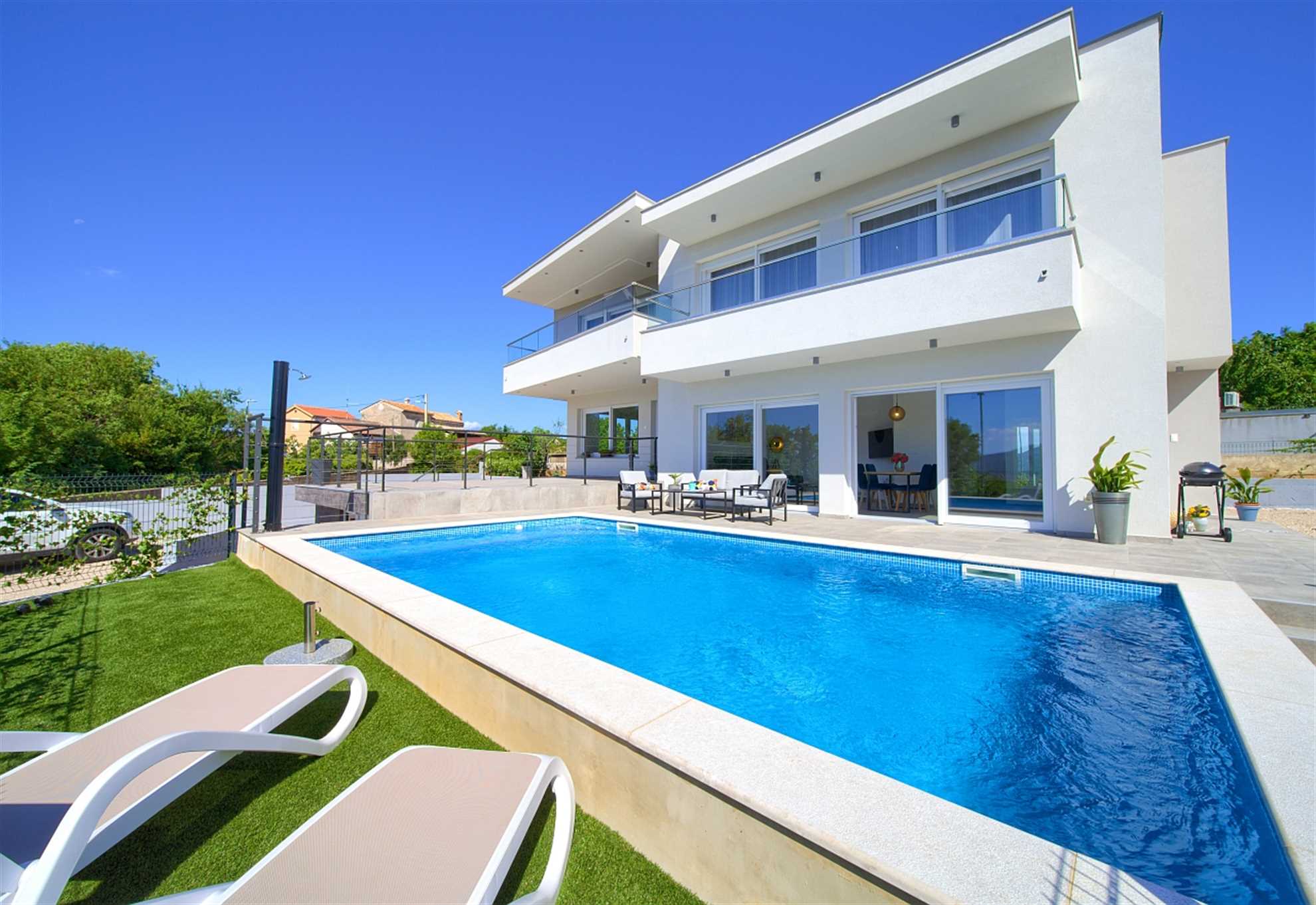 Apartman Timmy s privatnim bazenom i pogledom na more