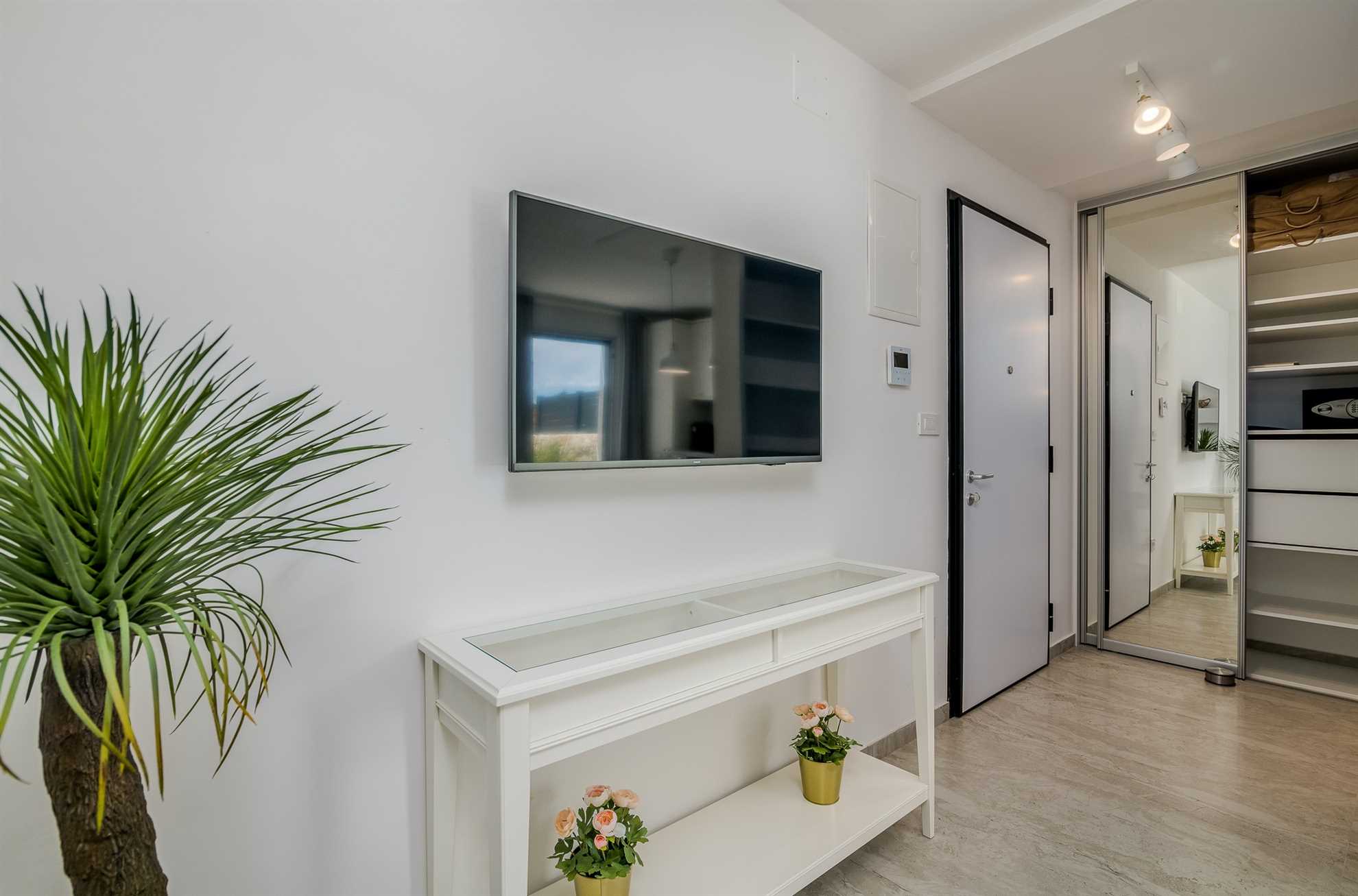 Deluxe Apartment I. near the beach with Jacuzzi