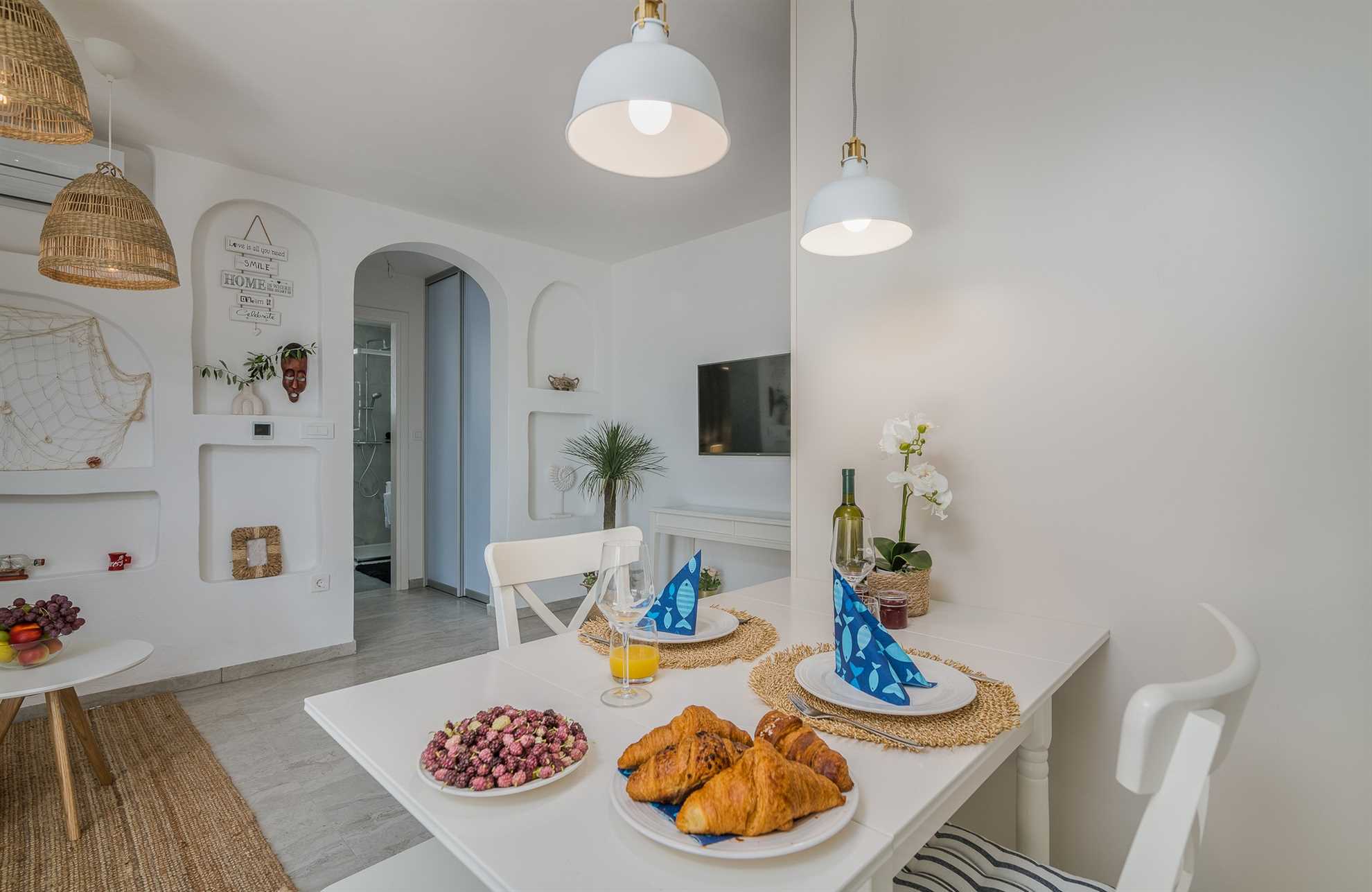 Deluxe Apartment I. near the beach with Jacuzzi