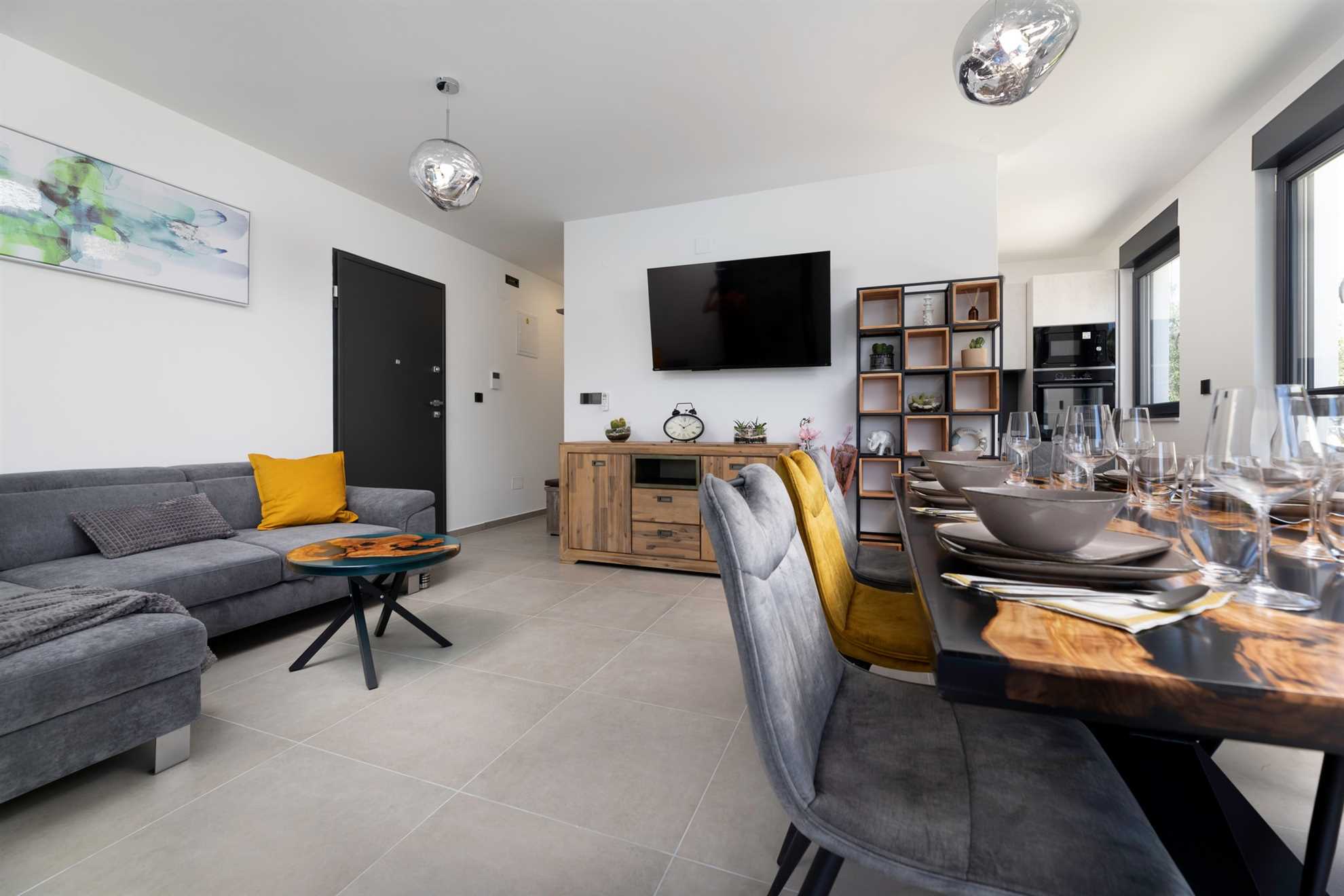 Luksuzni stan II. s grijanim bazenom u Villa Adria Apartments