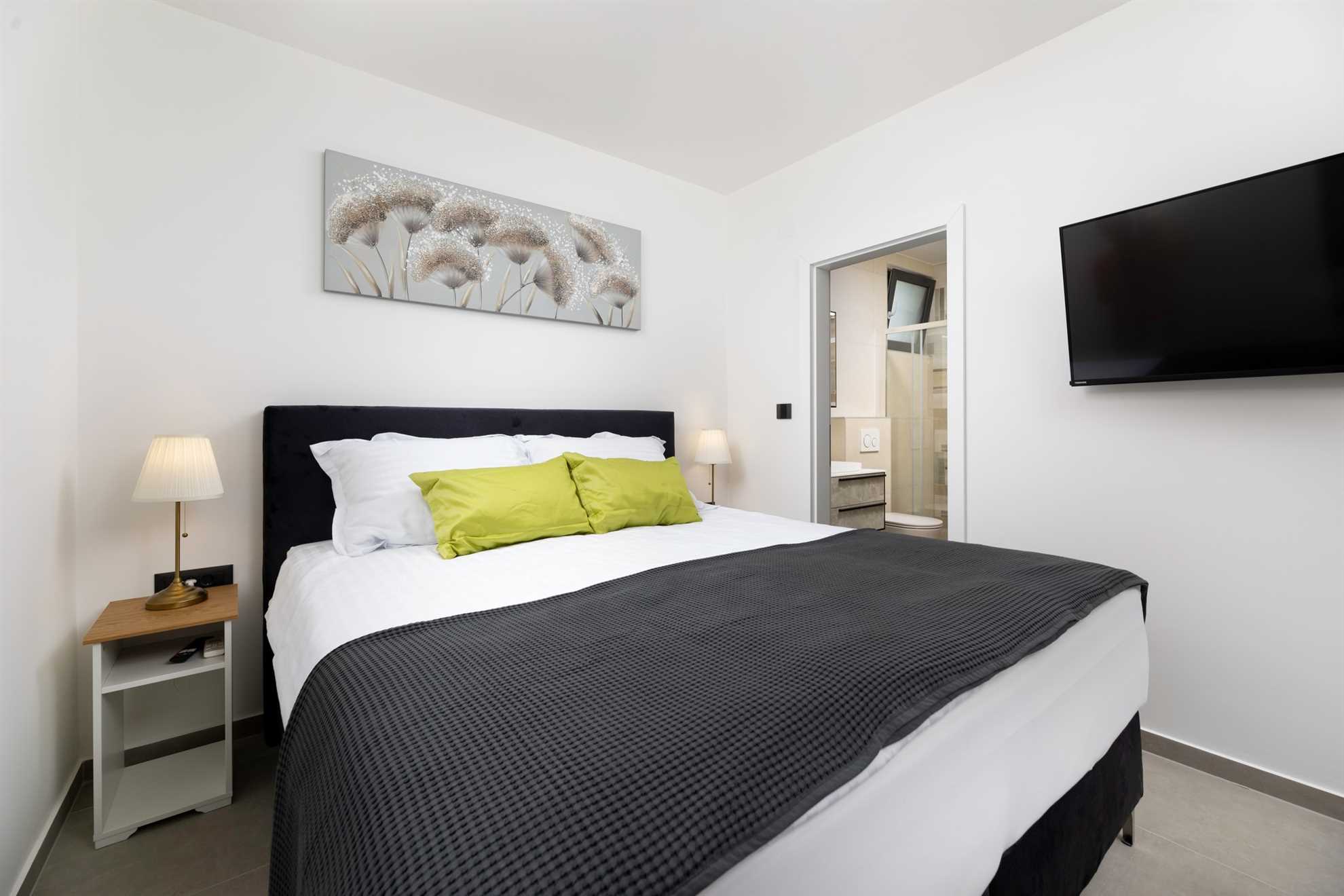 Luksuzni stan II. s grijanim bazenom u Villa Adria Apartments