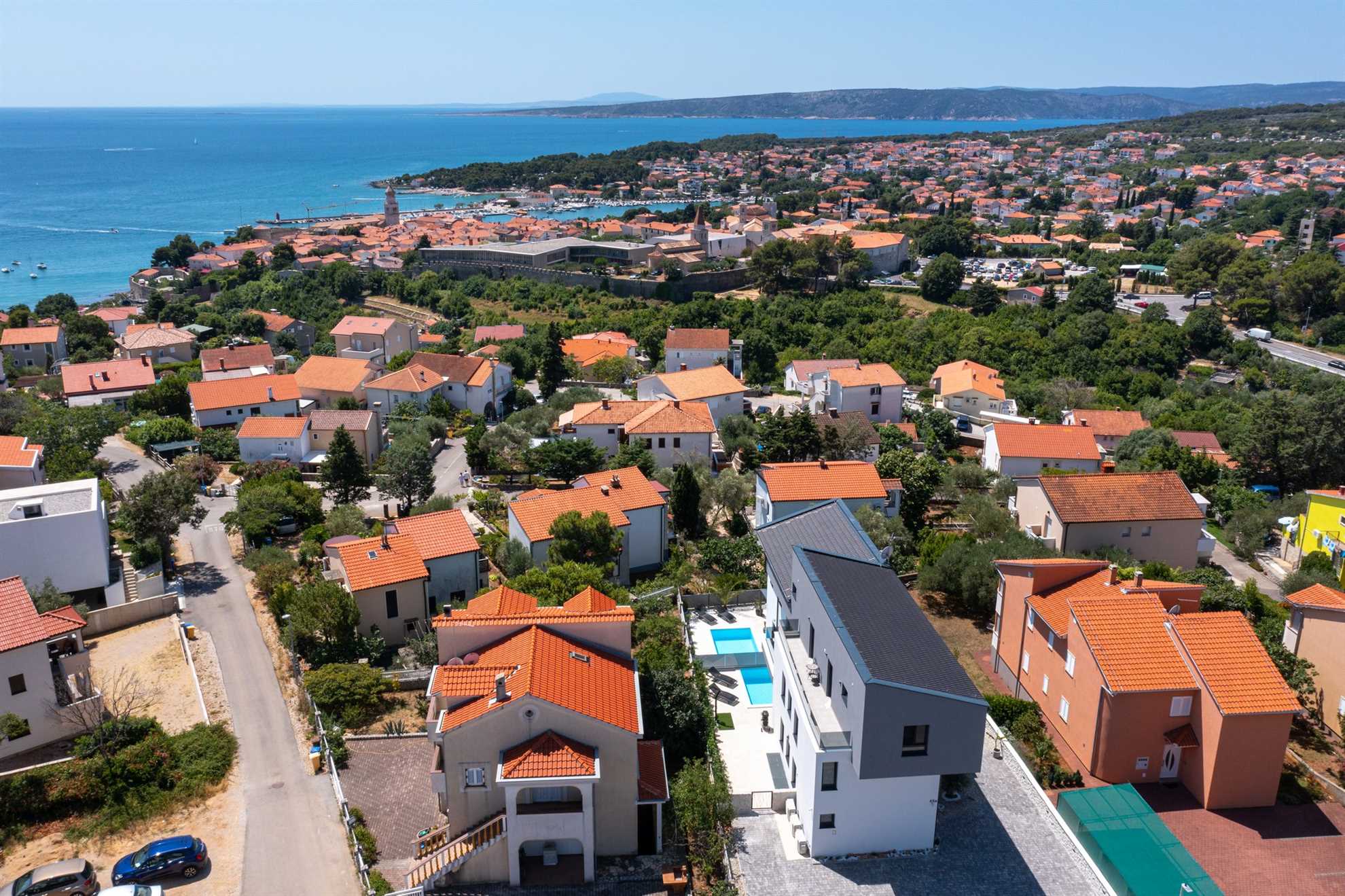 Luksuzni stan II. s grijanim bazenom u Villa Adria Apartments