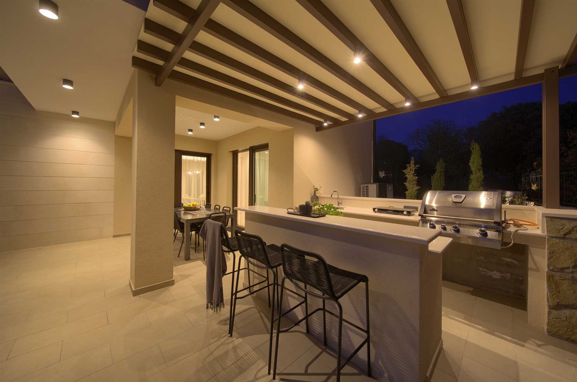 Villa LORD s grijanim bazenom, jacuzzijem i saunom