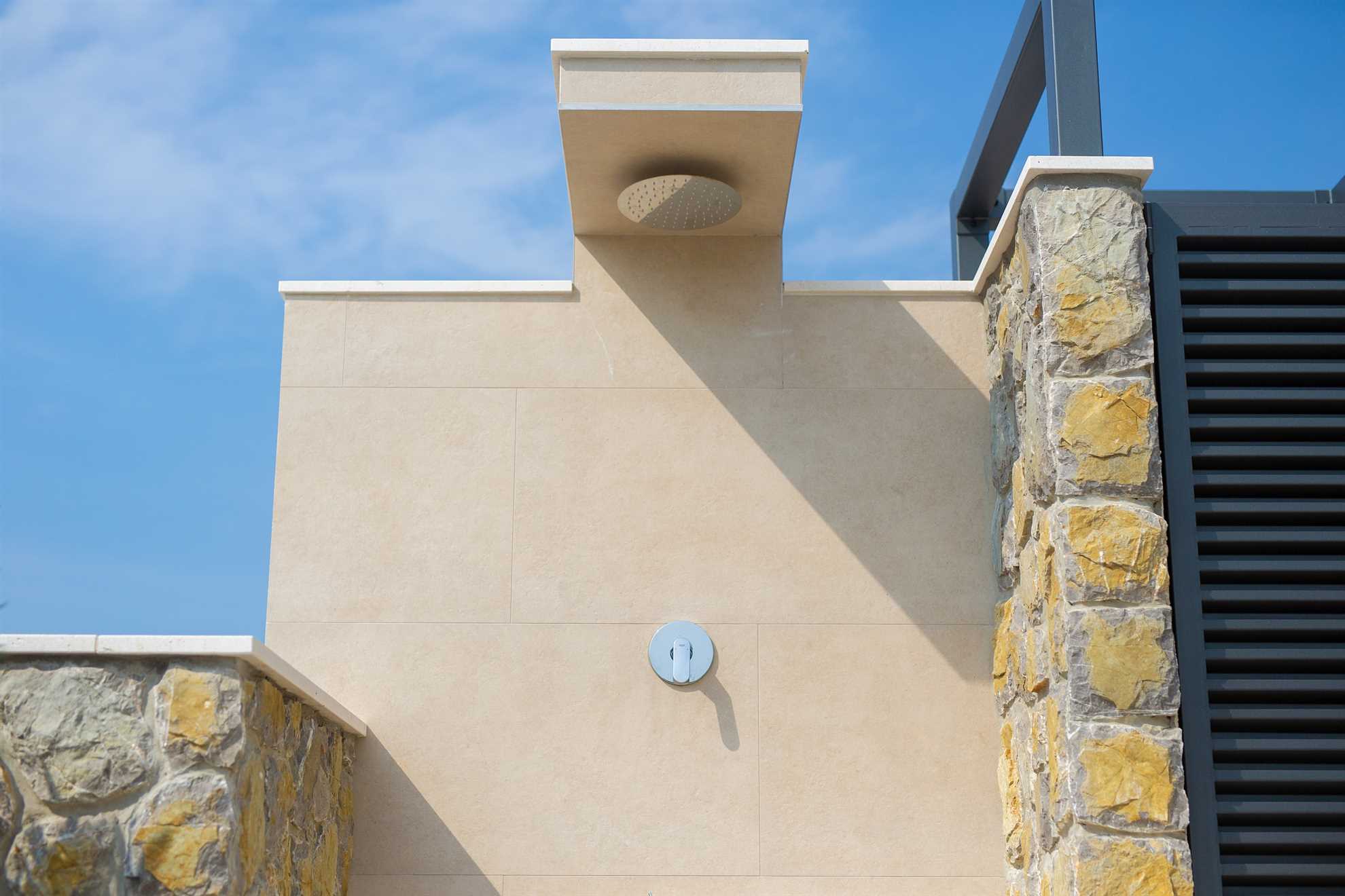 Villa LORD s grijanim bazenom, jacuzzijem i saunom