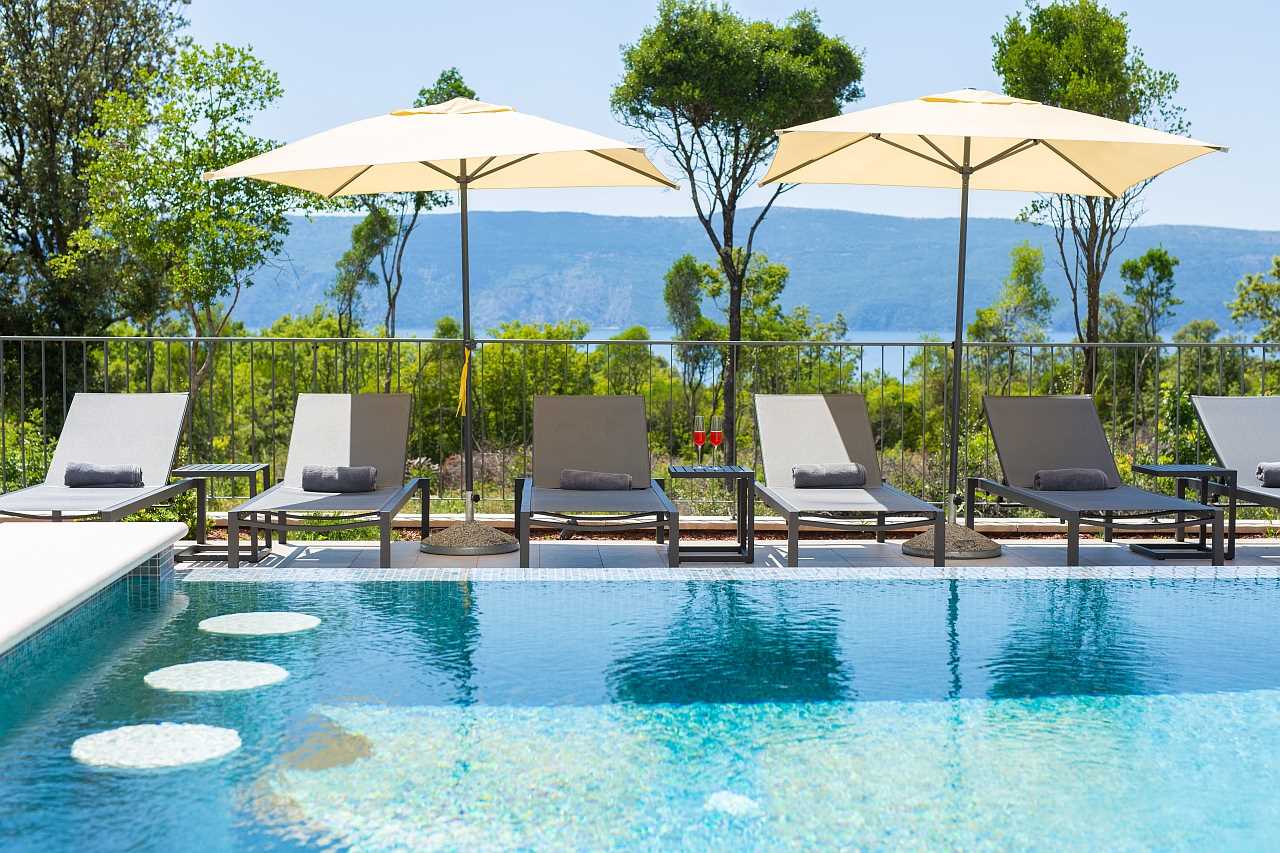 Villa LORD s grijanim bazenom, jacuzzijem i saunom