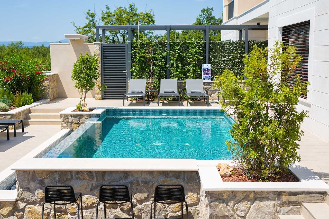 Villa LORD s grijanim bazenom, jacuzzijem i saunom