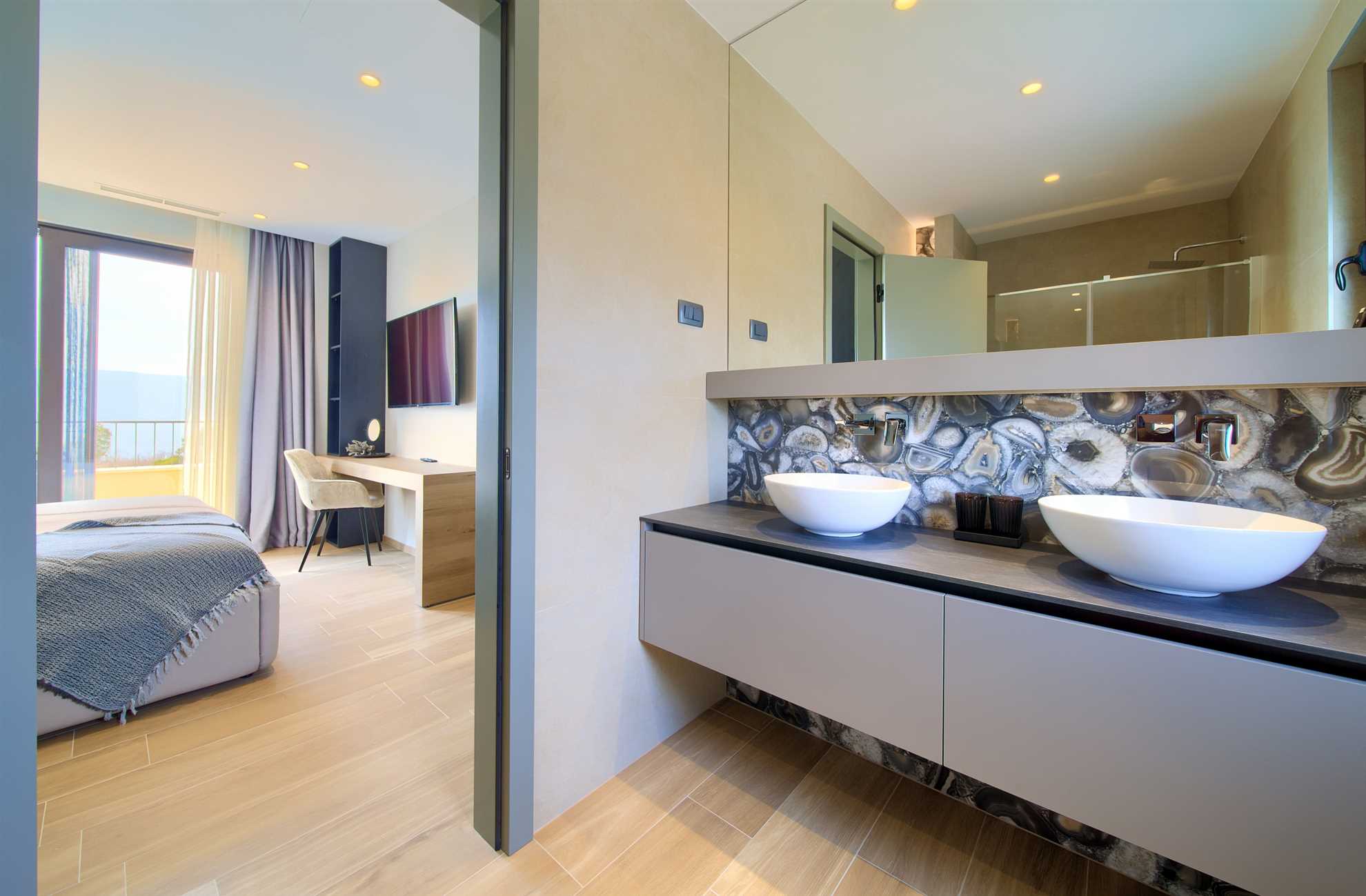 Villa LORD s grijanim bazenom, jacuzzijem i saunom