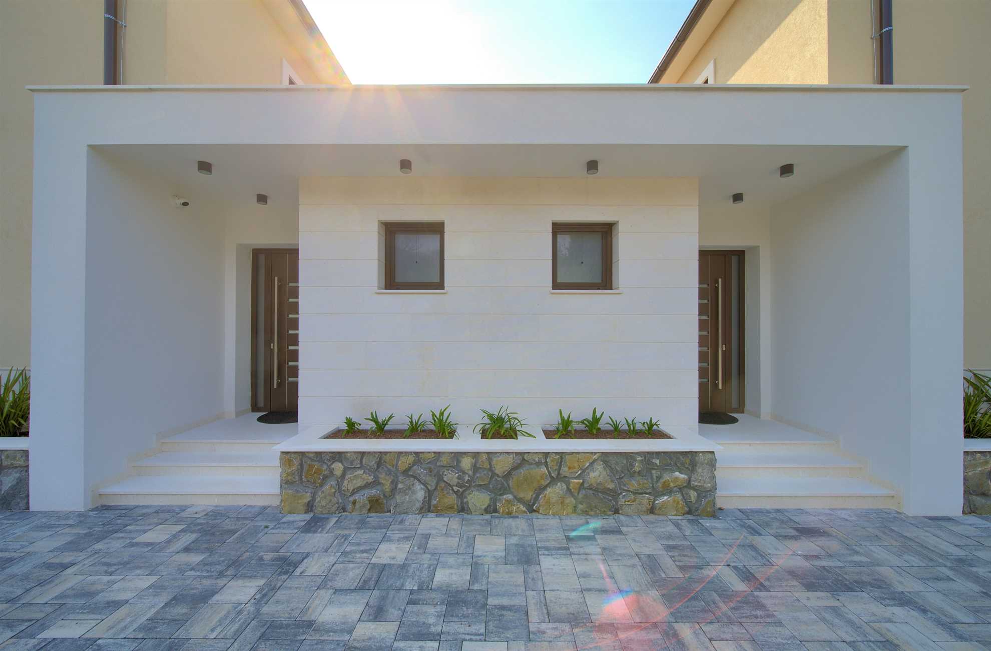 Villa LORD s grijanim bazenom, jacuzzijem i saunom