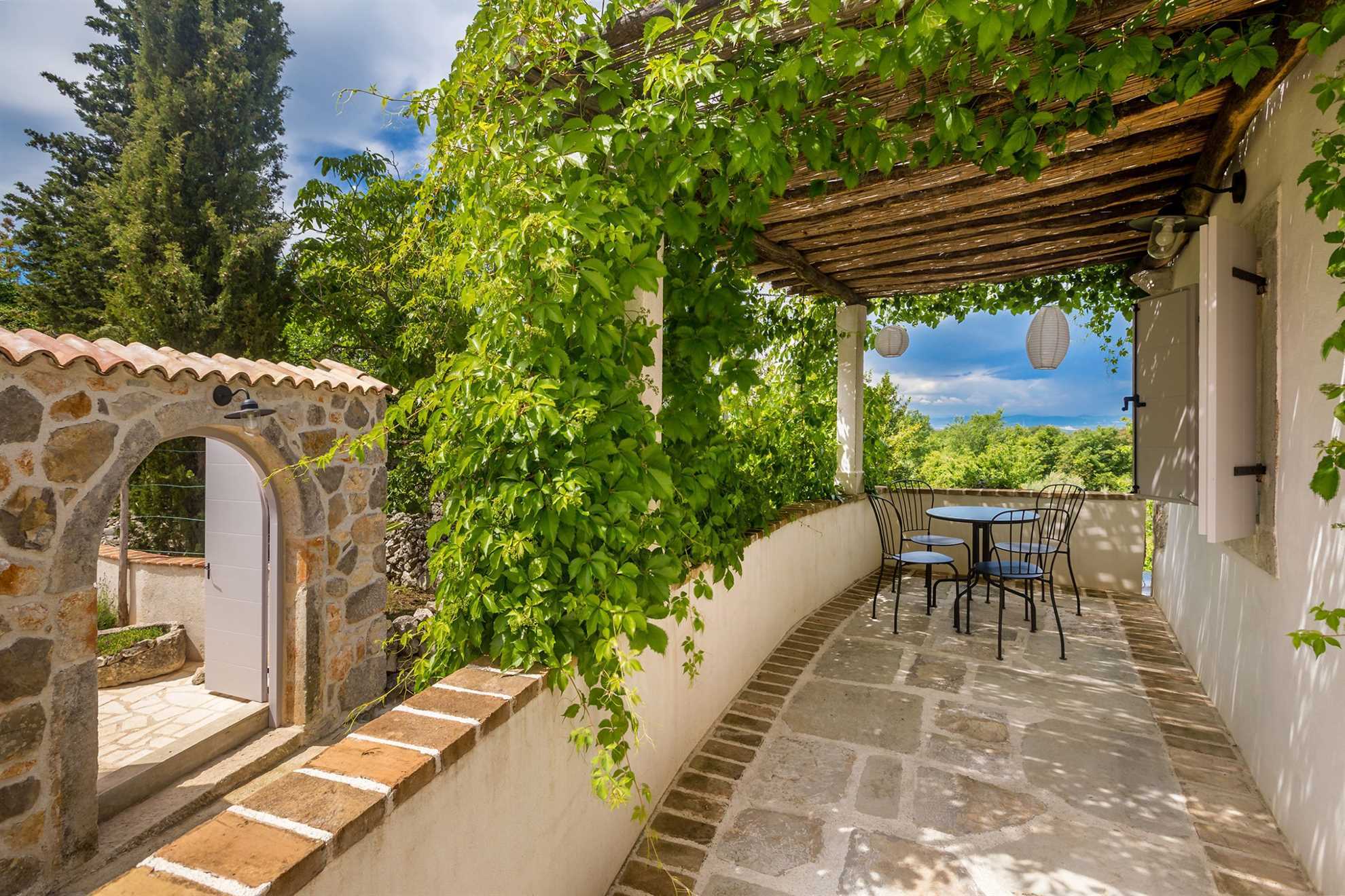 Rustikalna kuća za odmor Jela s bazenom