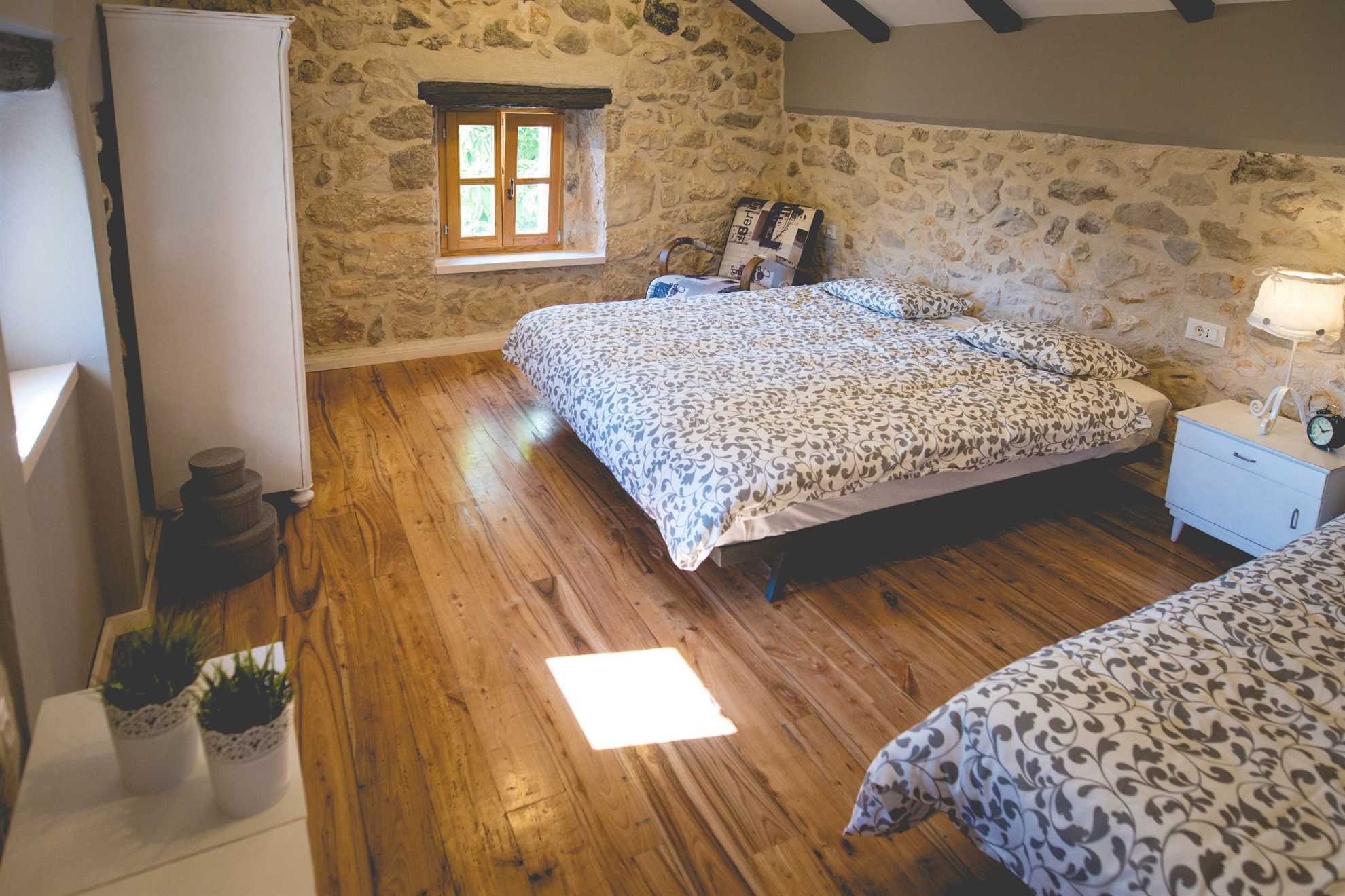 Rustikalna kuća za odmor Jela s bazenom