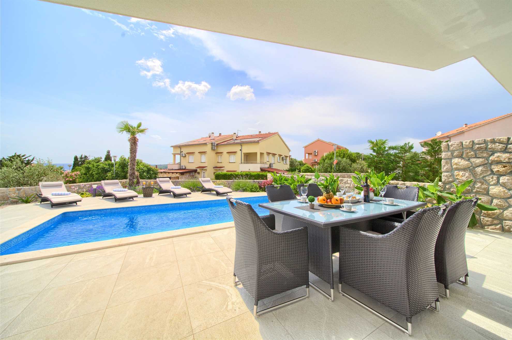 Luxury Holiday house BELLA with private pool