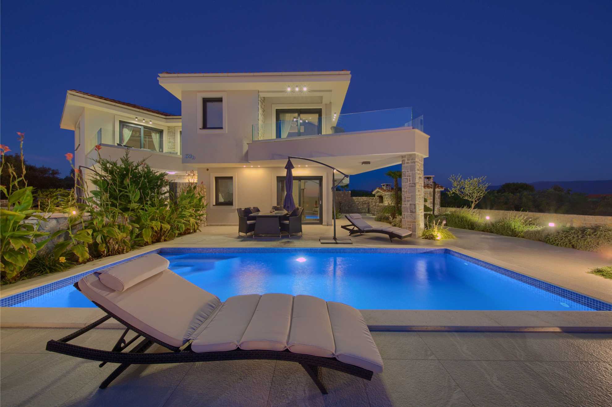 Luxury Holiday house BELLA with private pool