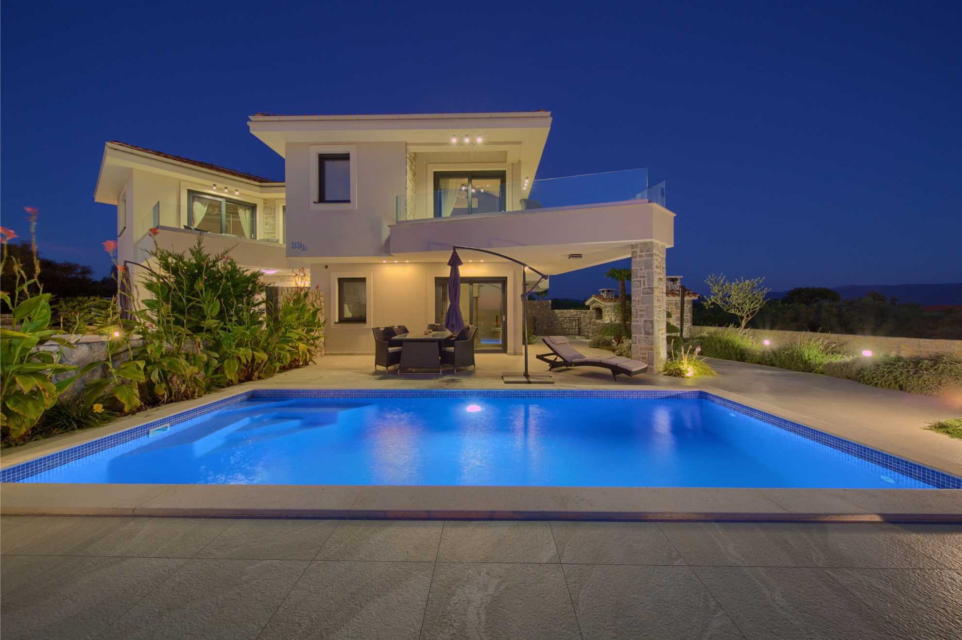 Luxury Holiday house BELLA with private pool