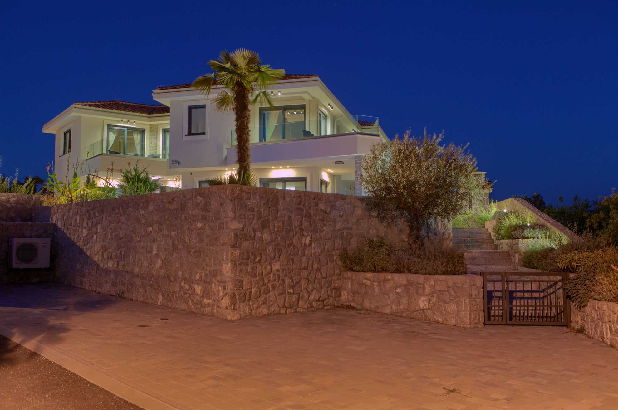 Luxury Holiday house BELLA with private pool