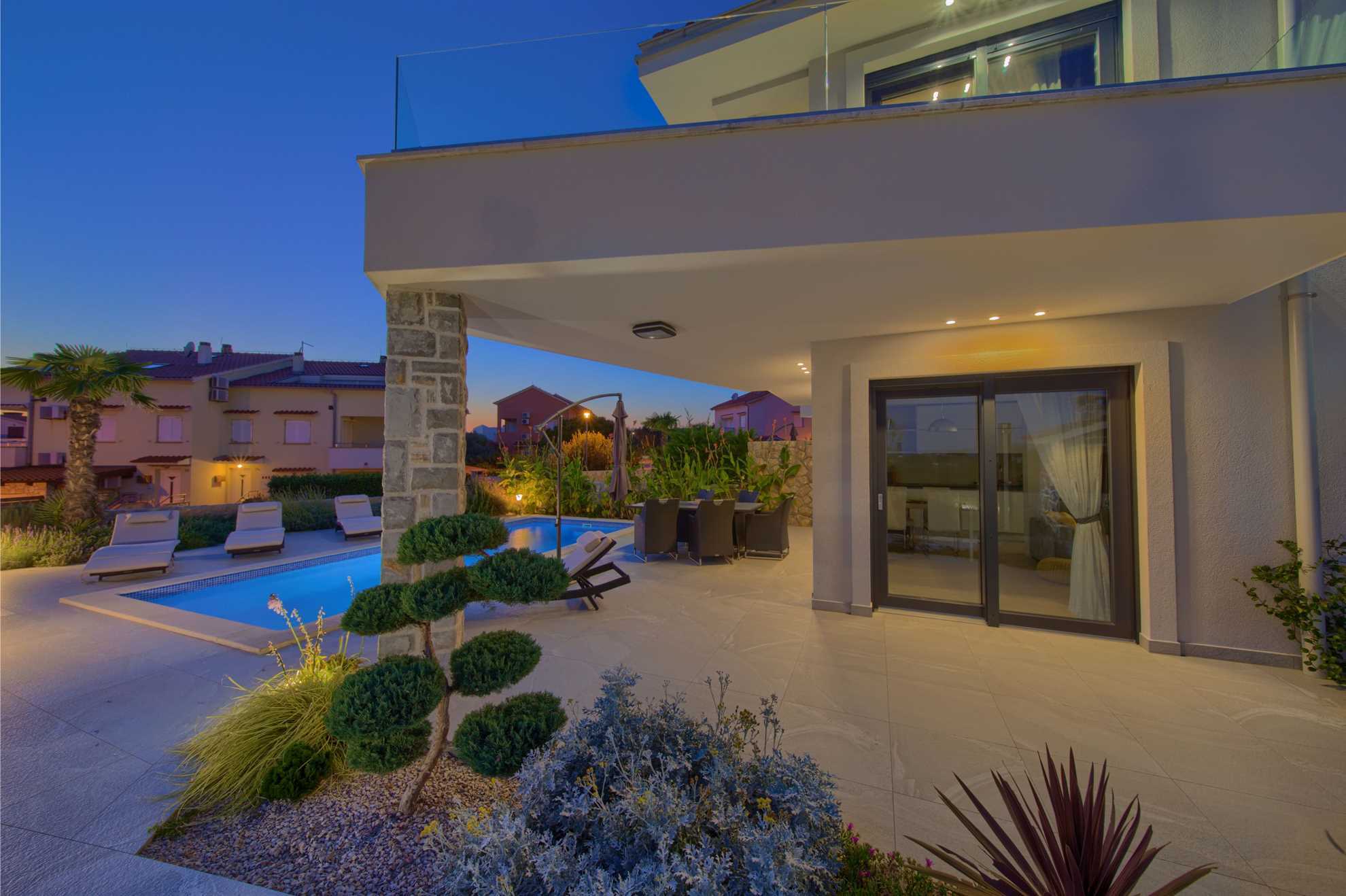 Luxury Holiday house BELLA with private pool