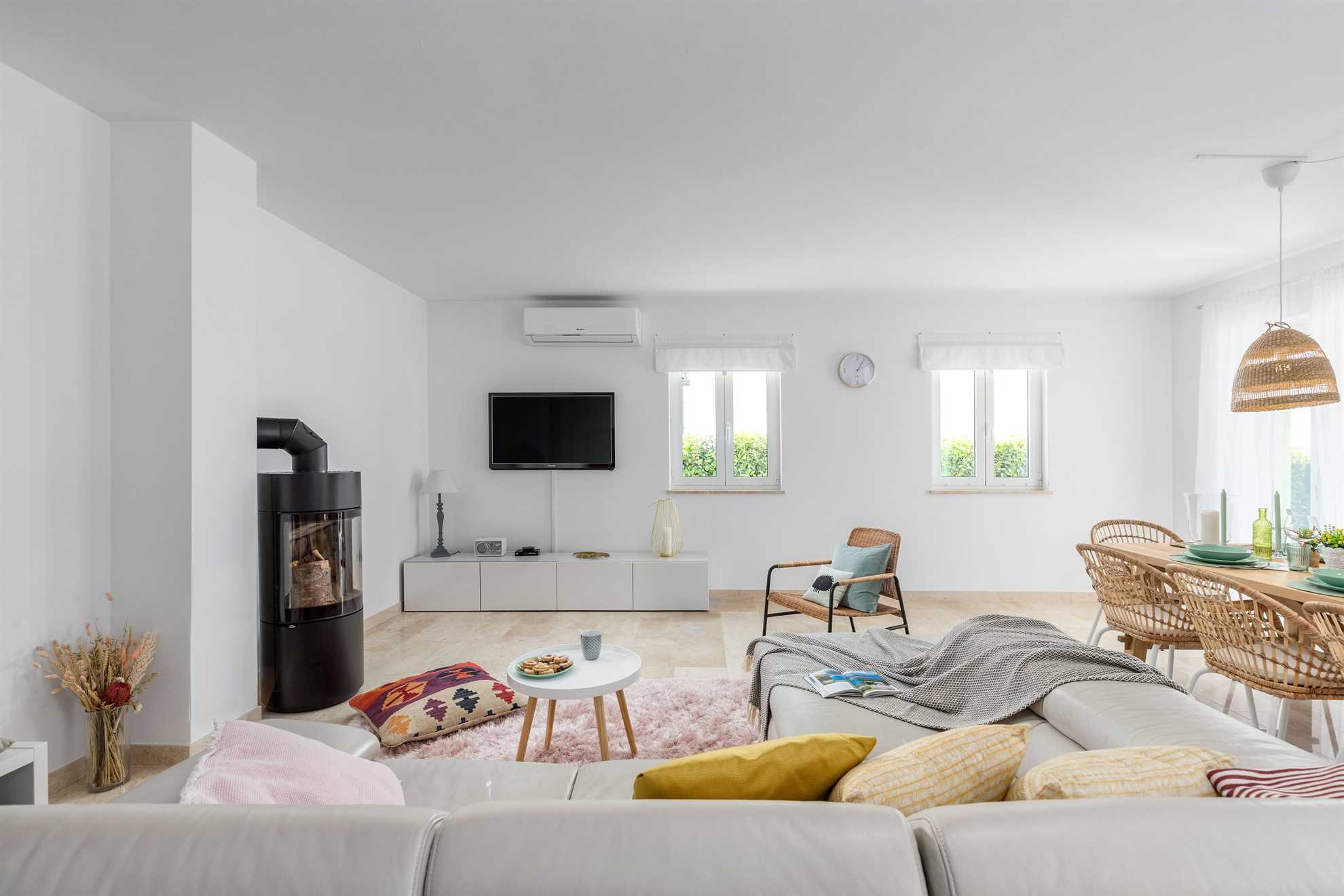 Kuća za odmor JOSEPHINE s grijanim bazenom