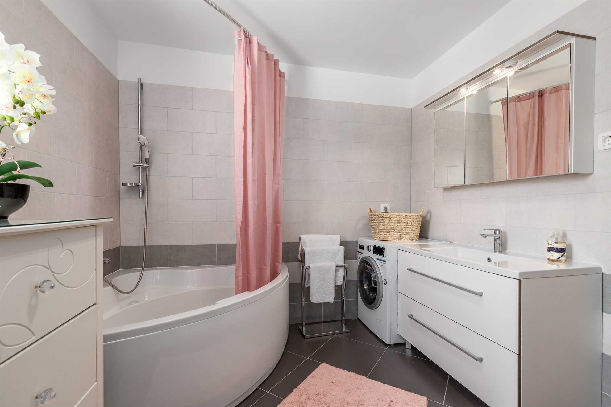 Kuća za odmor JOSEPHINE s grijanim bazenom