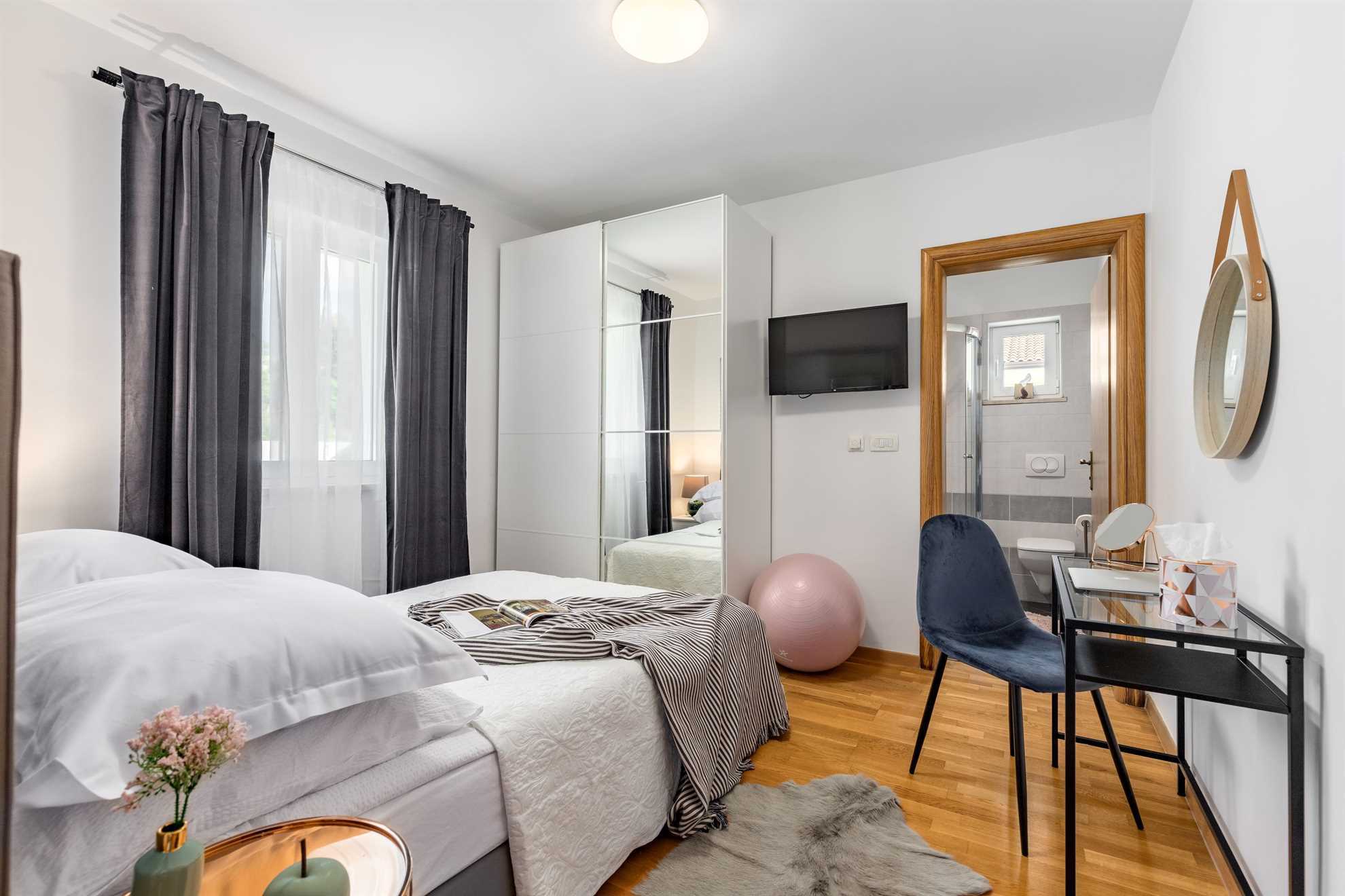 Kuća za odmor JOSEPHINE s grijanim bazenom