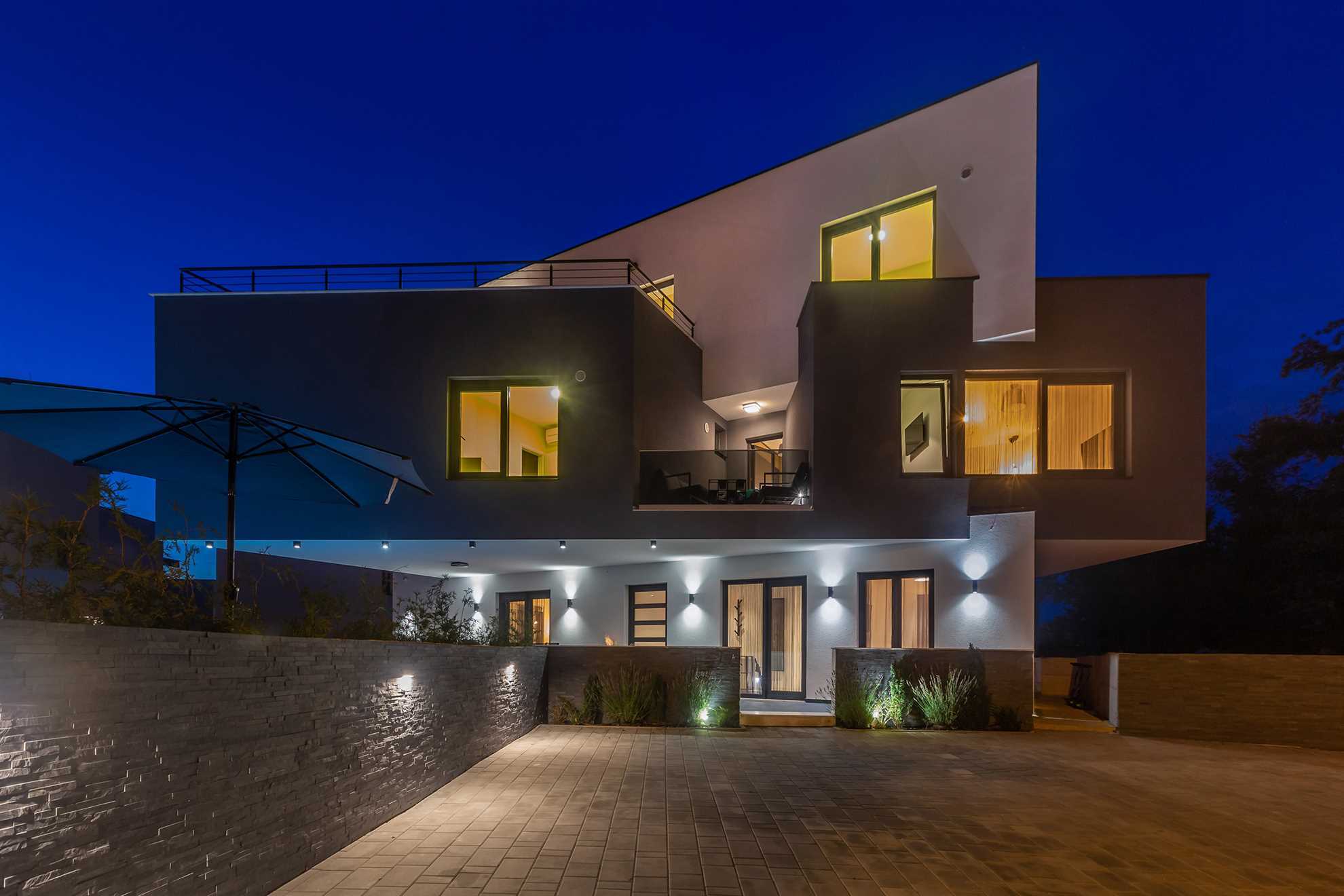 Luksuzni apartman NOA s bazenom i hidromasažnom kadom