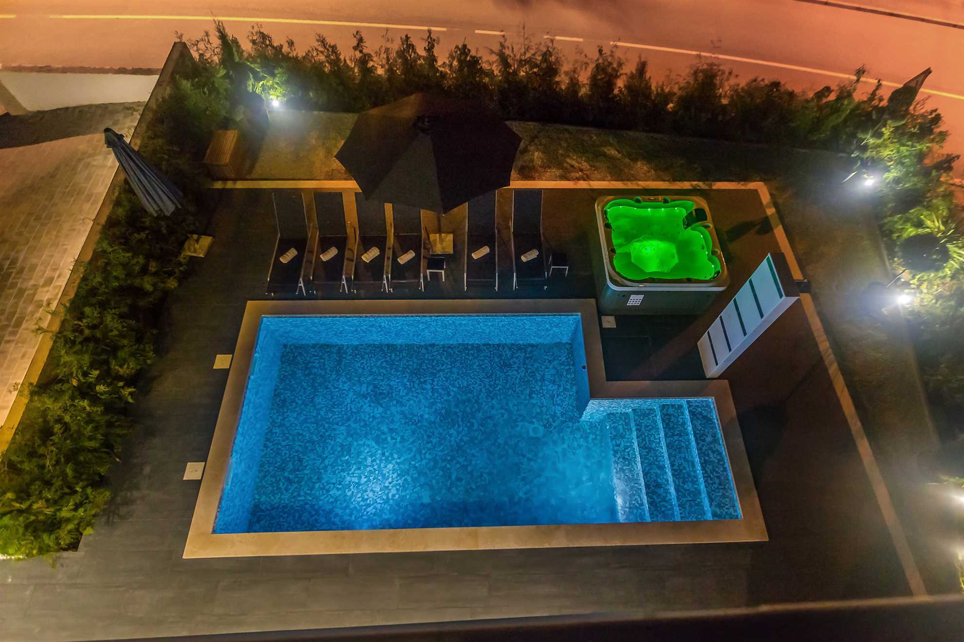 Luksuzni apartman NOA s bazenom i hidromasažnom kadom