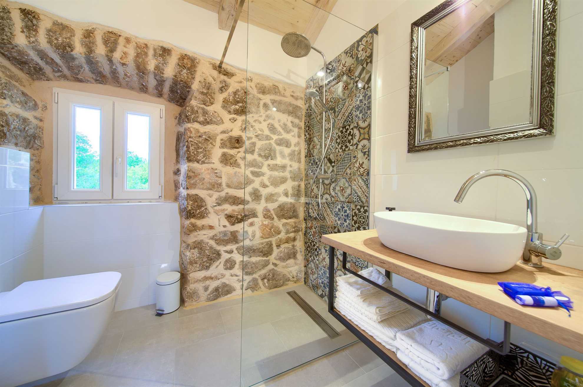 Prekrasna Villa MAY sa bazenom