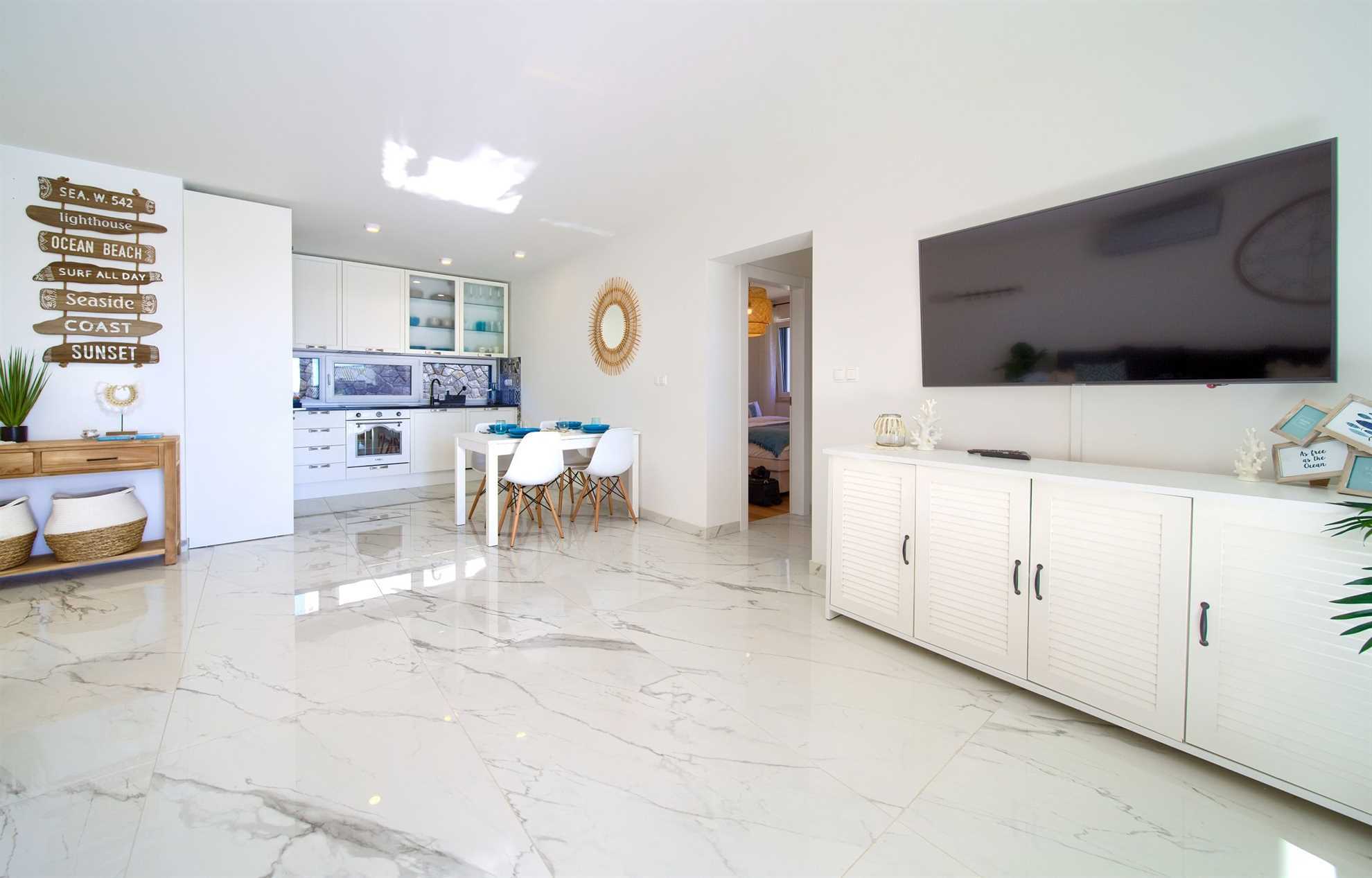 Apartman SEA LA VIE sa bazenom