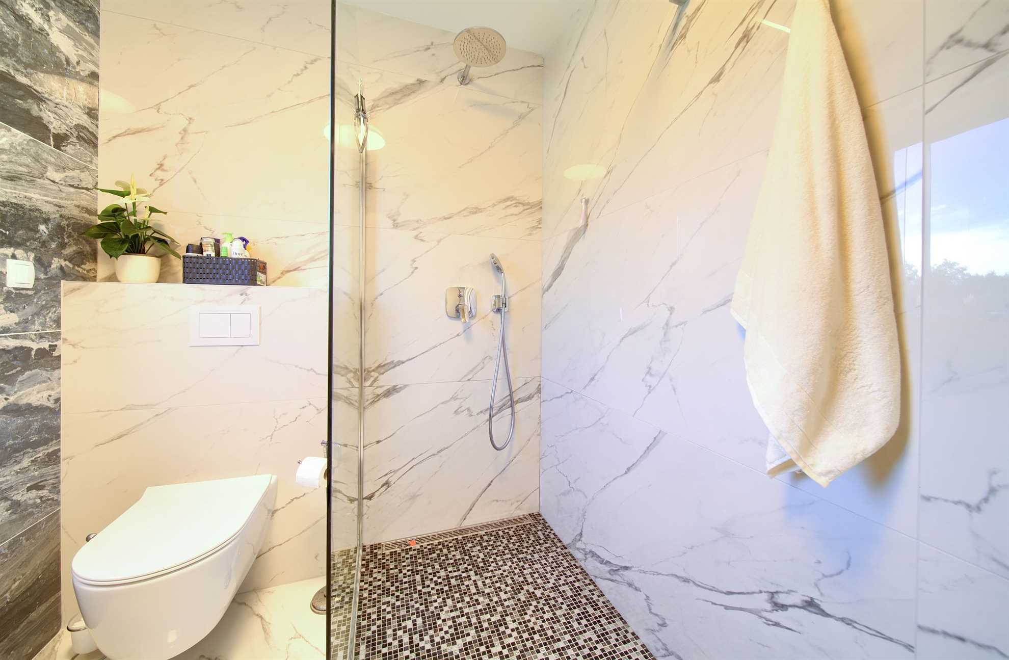 Apartman SEA LA VIE sa bazenom