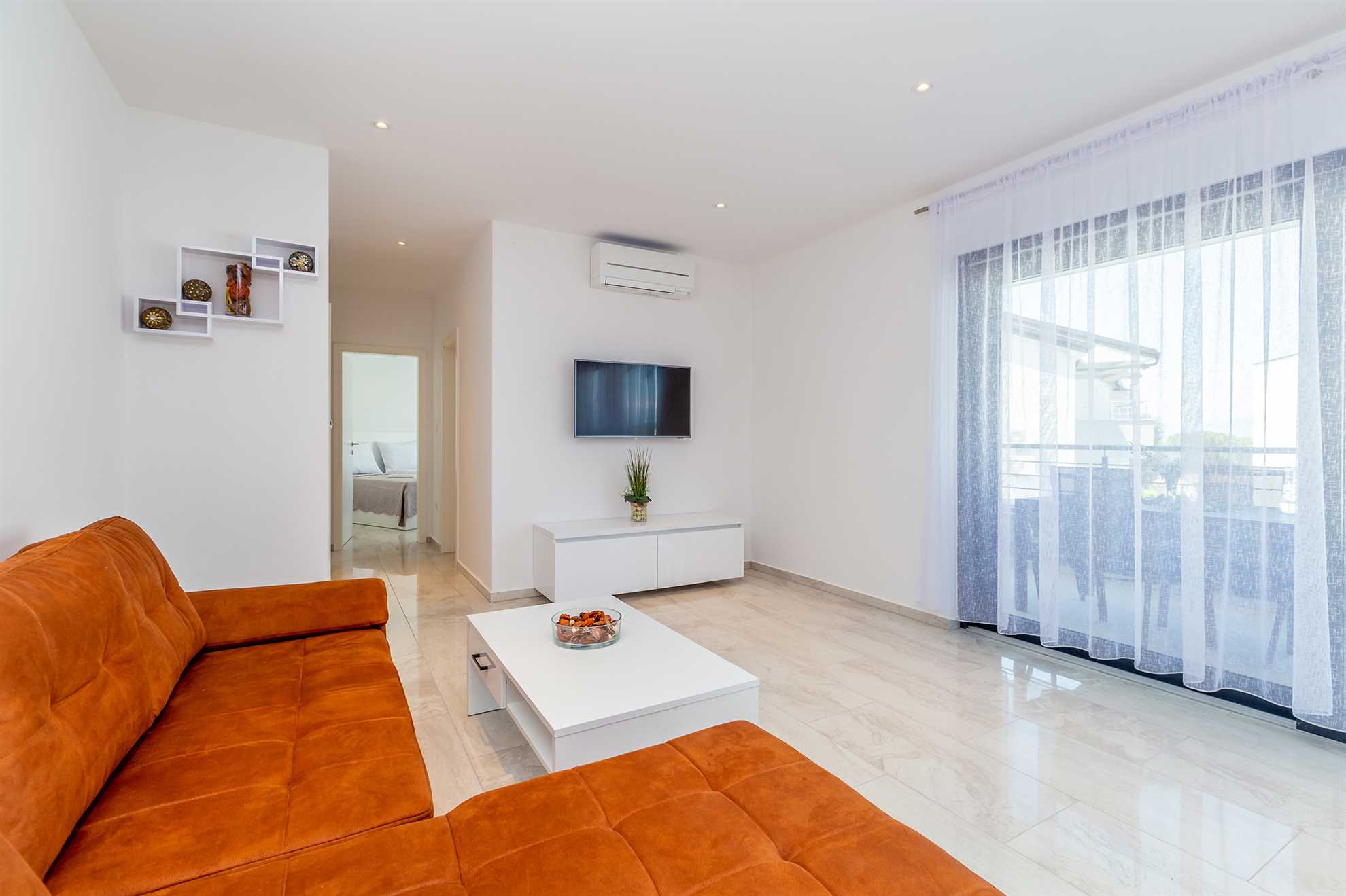Apartman LAGANINI II sa zajedničkim bazenom