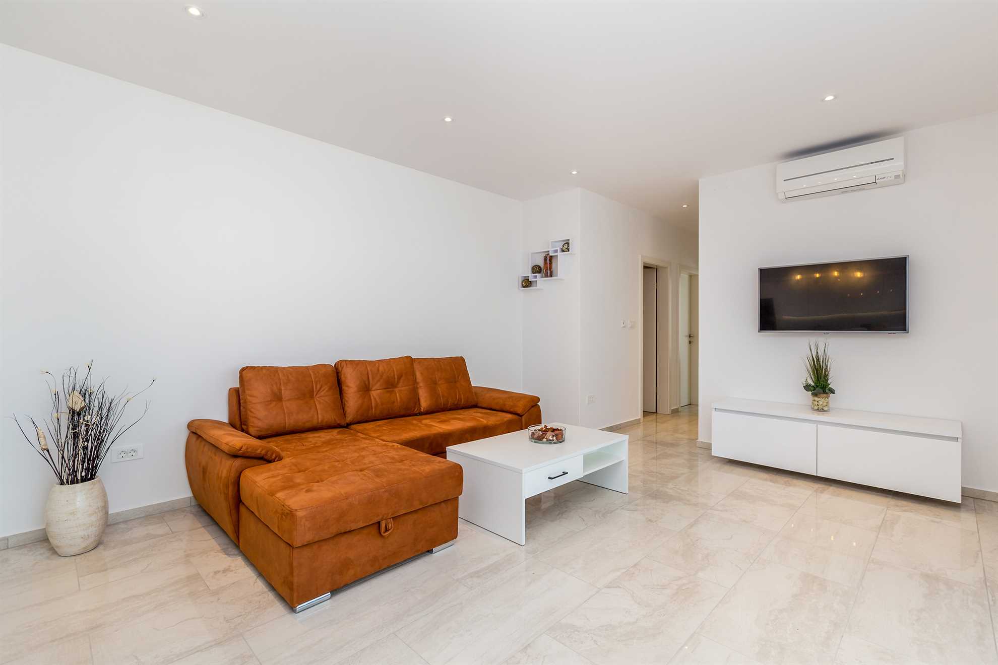 Apartman LAGANINI II sa zajedničkim bazenom