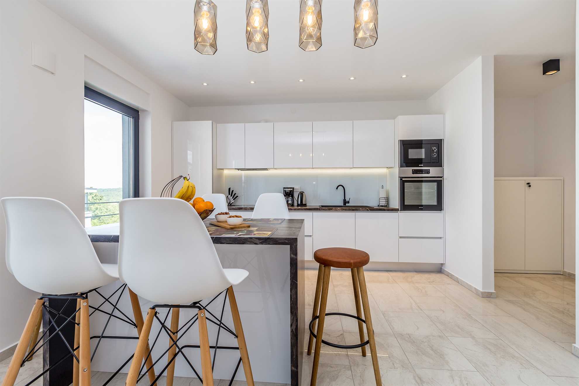 Apartman LAGANINI II sa zajedničkim bazenom