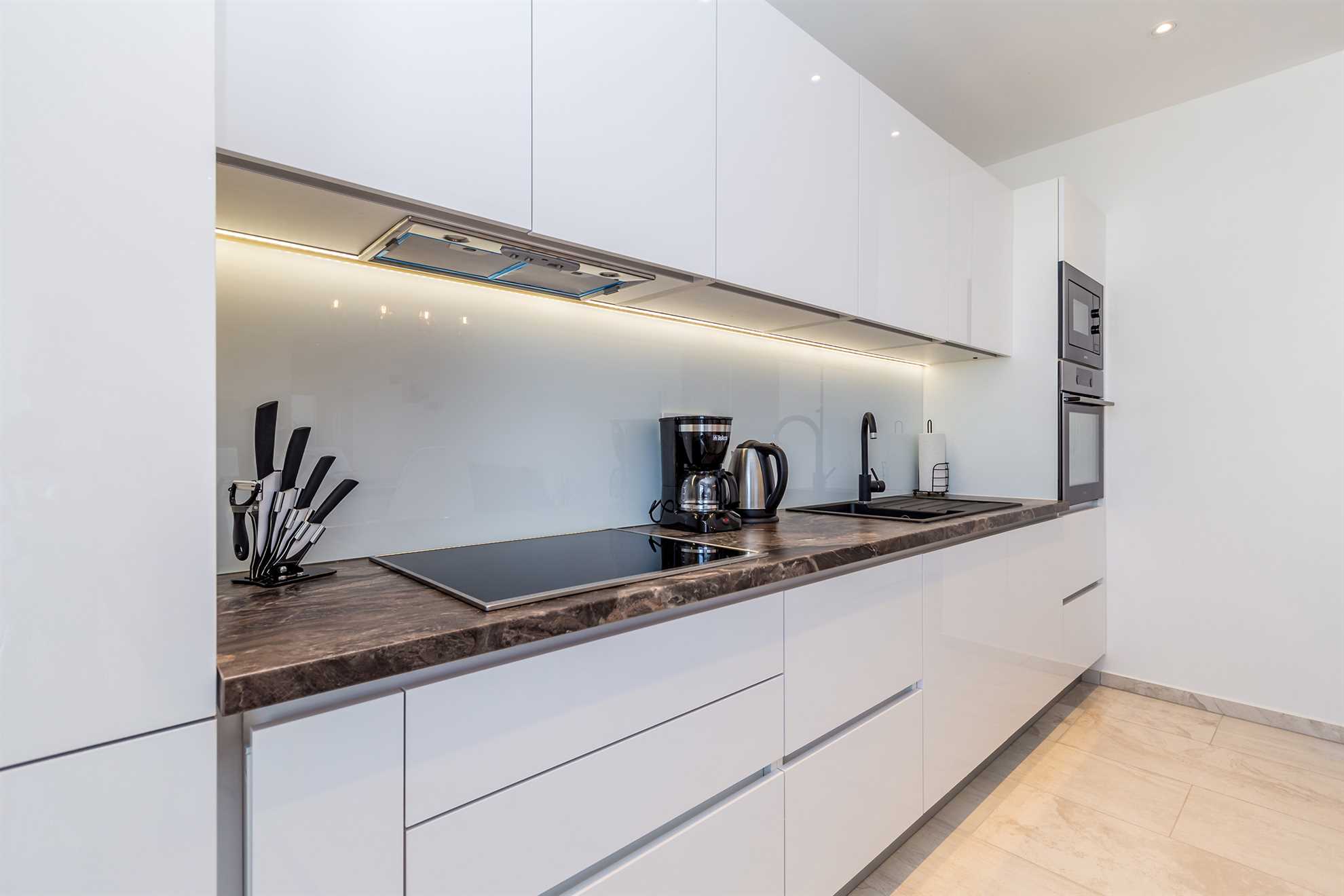 Apartman LAGANINI II sa zajedničkim bazenom