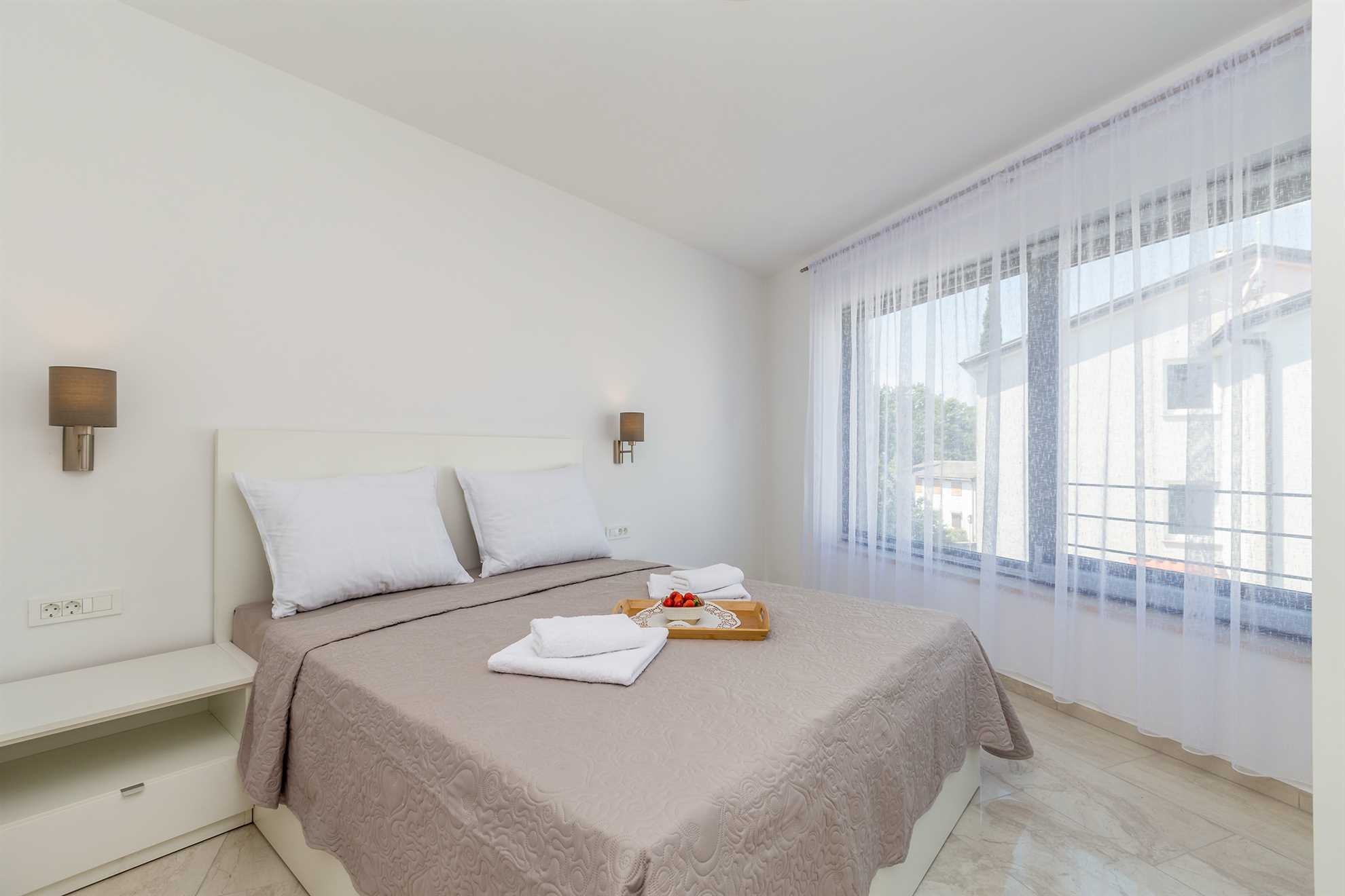 Apartman LAGANINI II sa zajedničkim bazenom