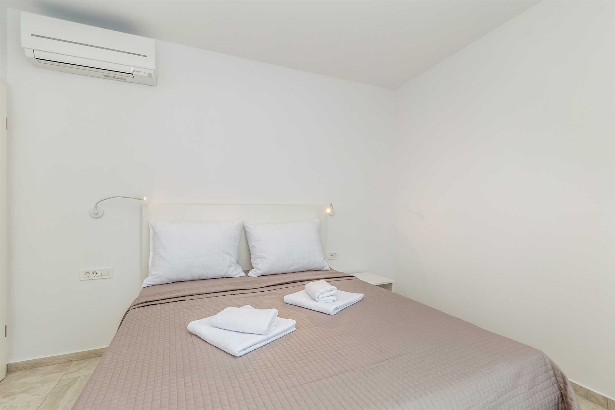 Apartman LAGANINI II sa zajedničkim bazenom