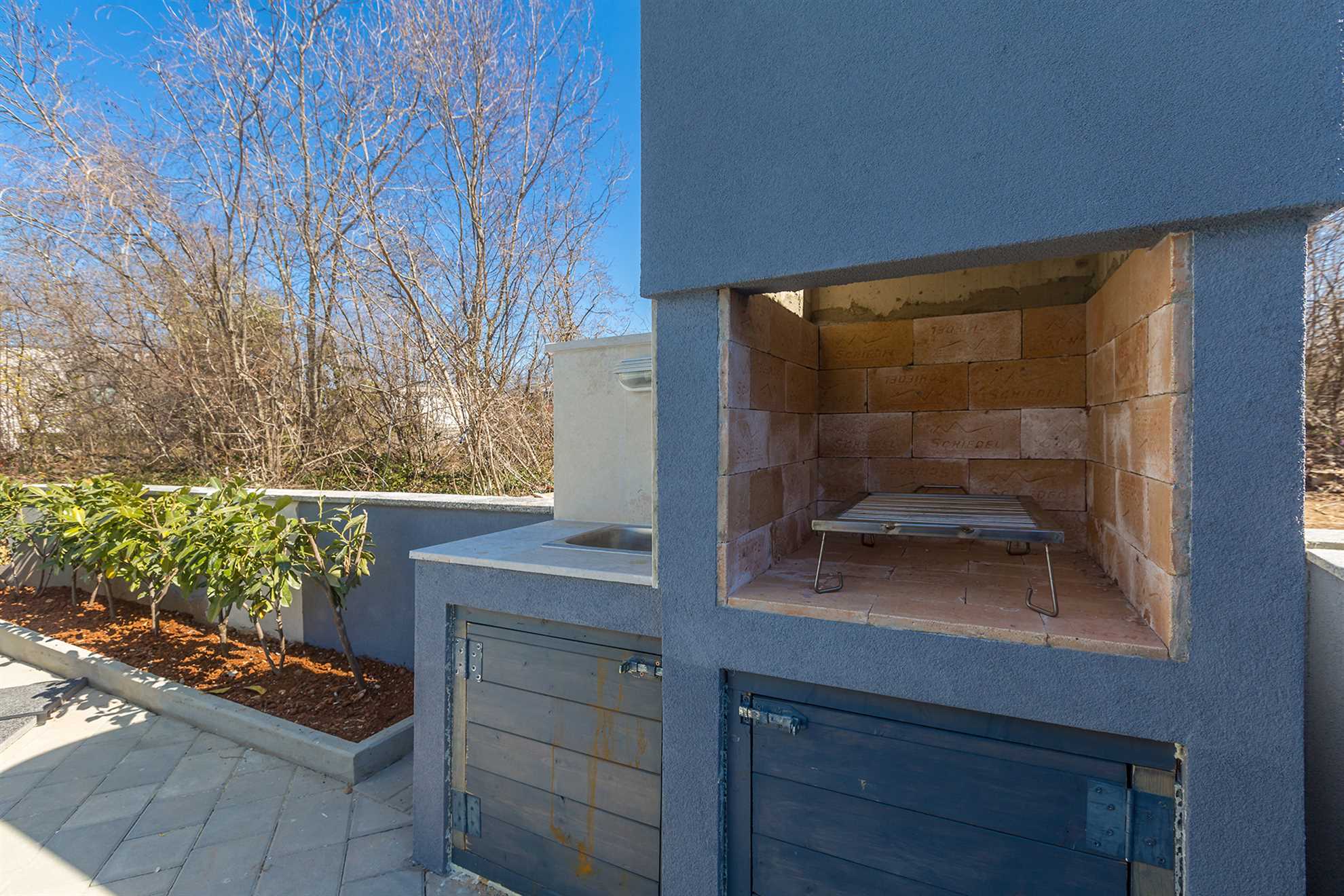 Apartman LAGANINI II sa zajedničkim bazenom