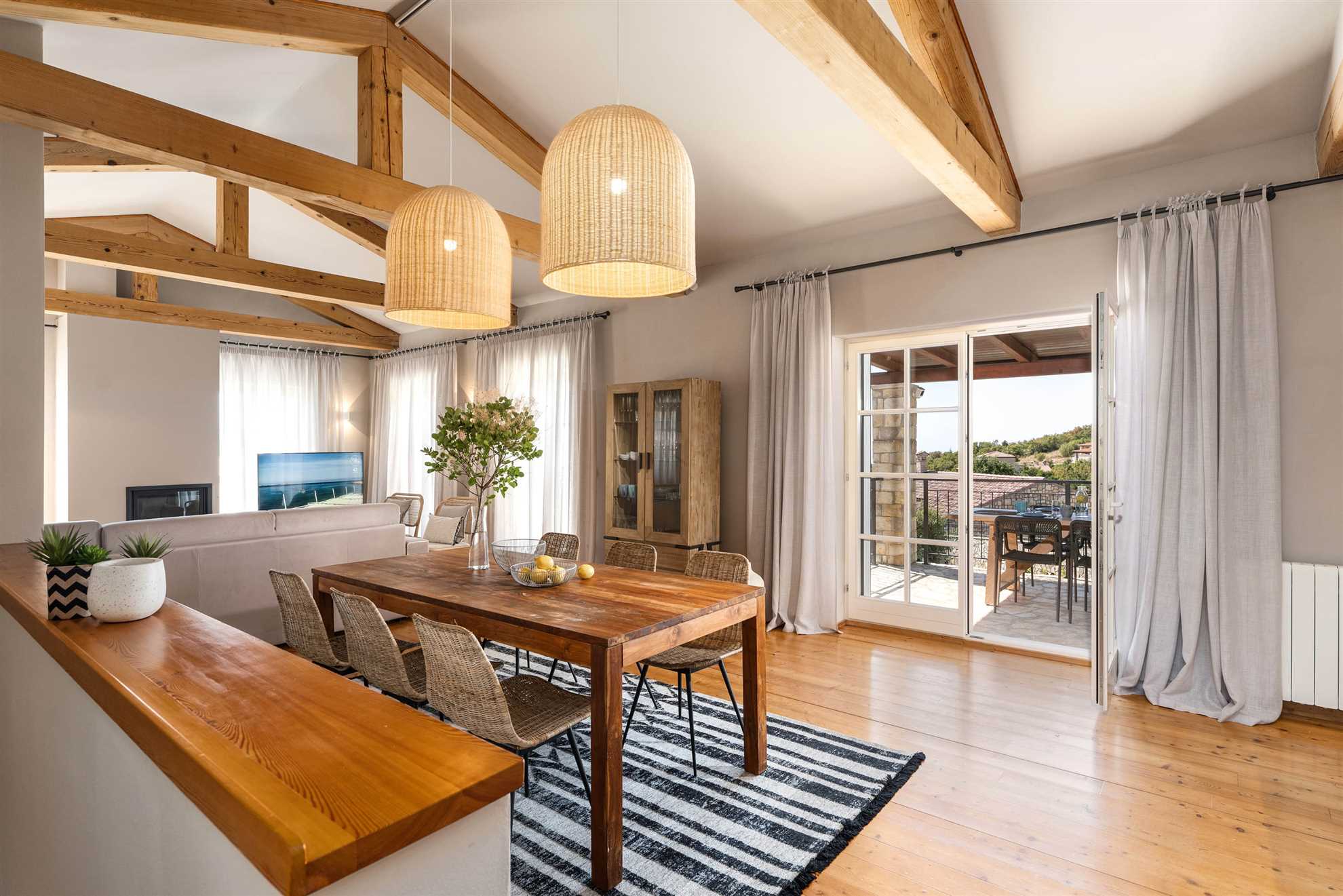 Vila Franka s veselim pogledom na more na mirnoj lokaciji