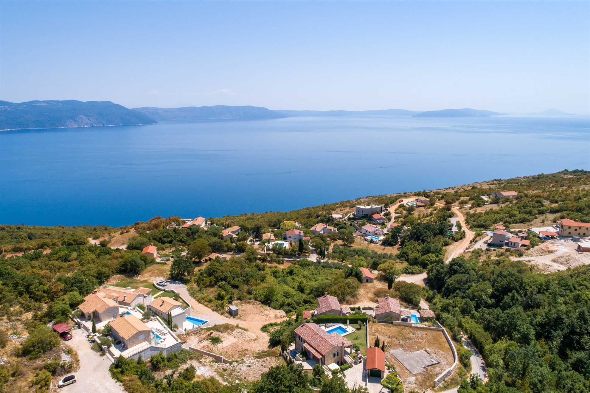 Vila Franka s veselim pogledom na more na mirnoj lokaciji