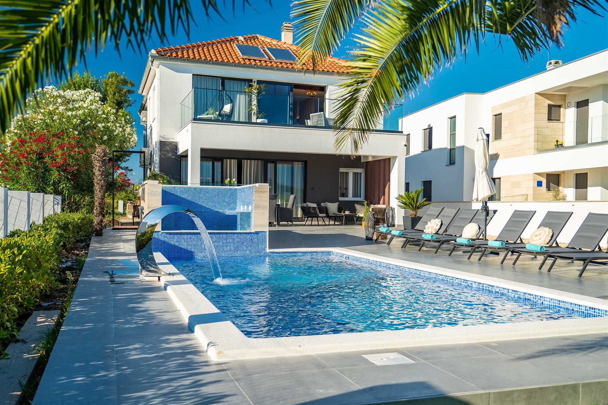 LUXURY VILLA MOREA SUKOŠAN