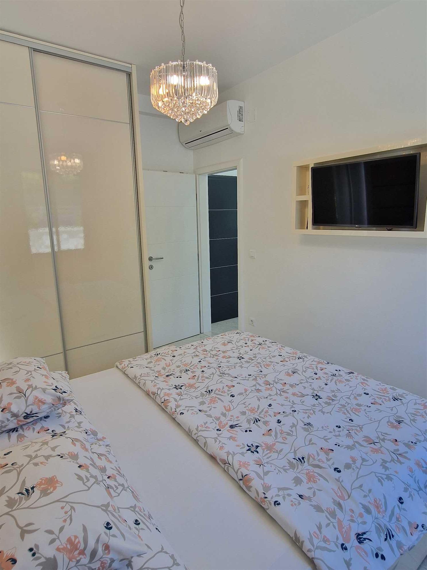 Apartment Zrmanja (Dalmatia Infinity)