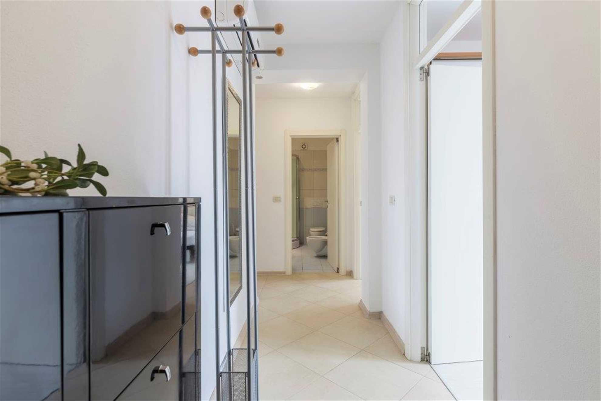 Prostrani stan u blizini sentimentalne plaže i šetnice u Medulinu